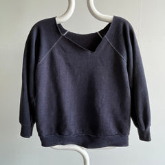 1970/80s Super Soft and Faded Cut Neck Navy/Black Sweatshirt - Flair