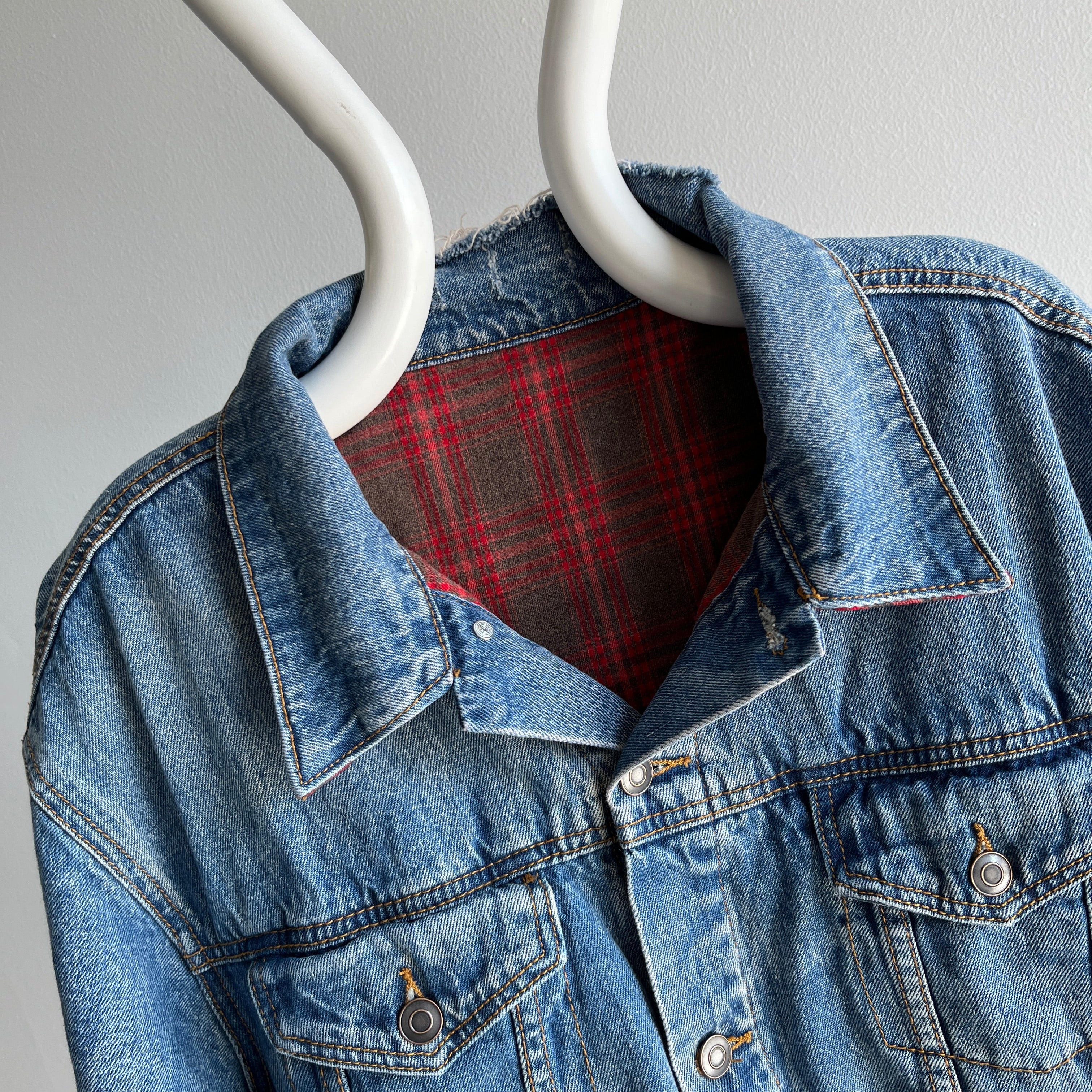 1990s Flannel Lined Lightly Distressed Denim Jean Jacket