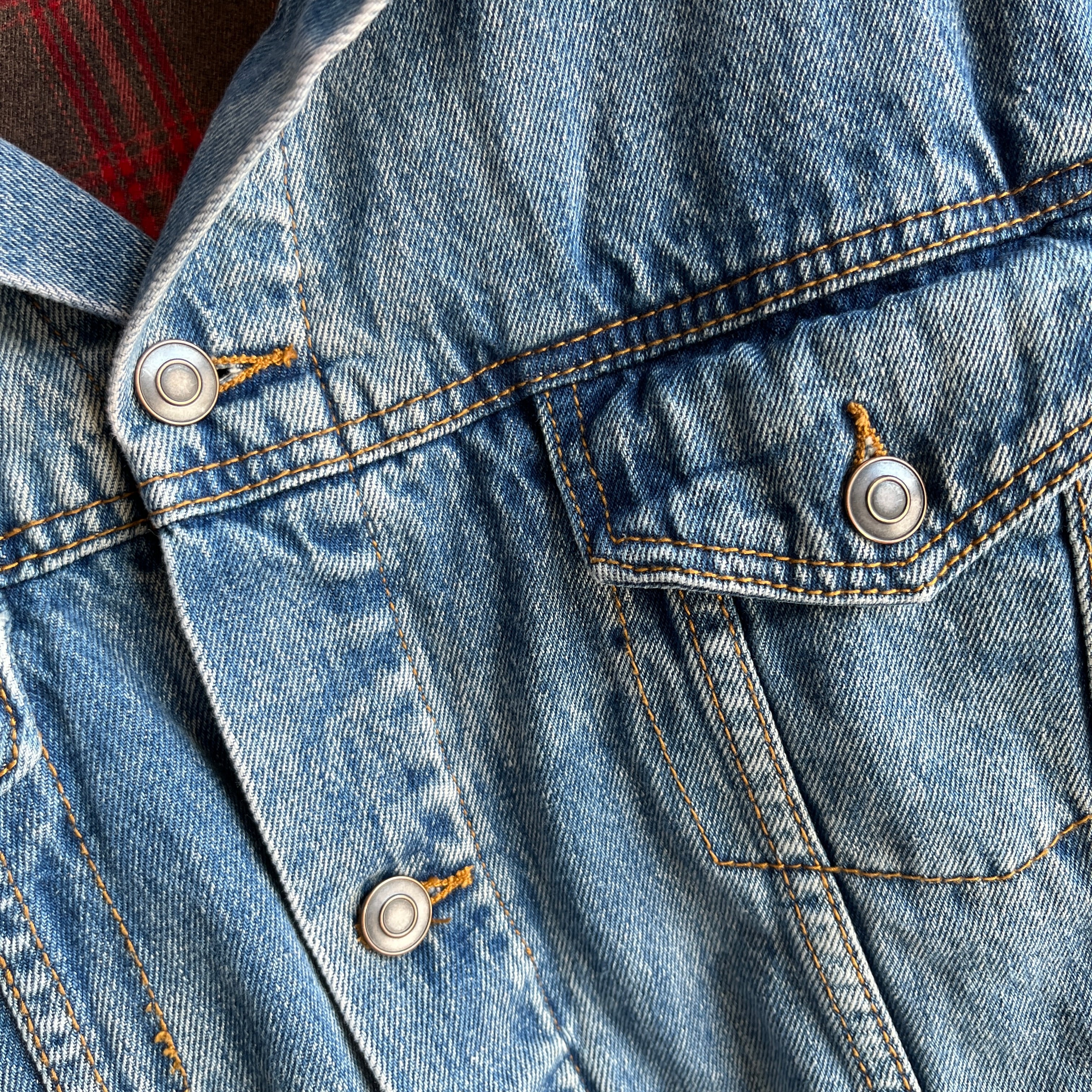 1990s Flannel Lined Lightly Distressed Denim Jean Jacket