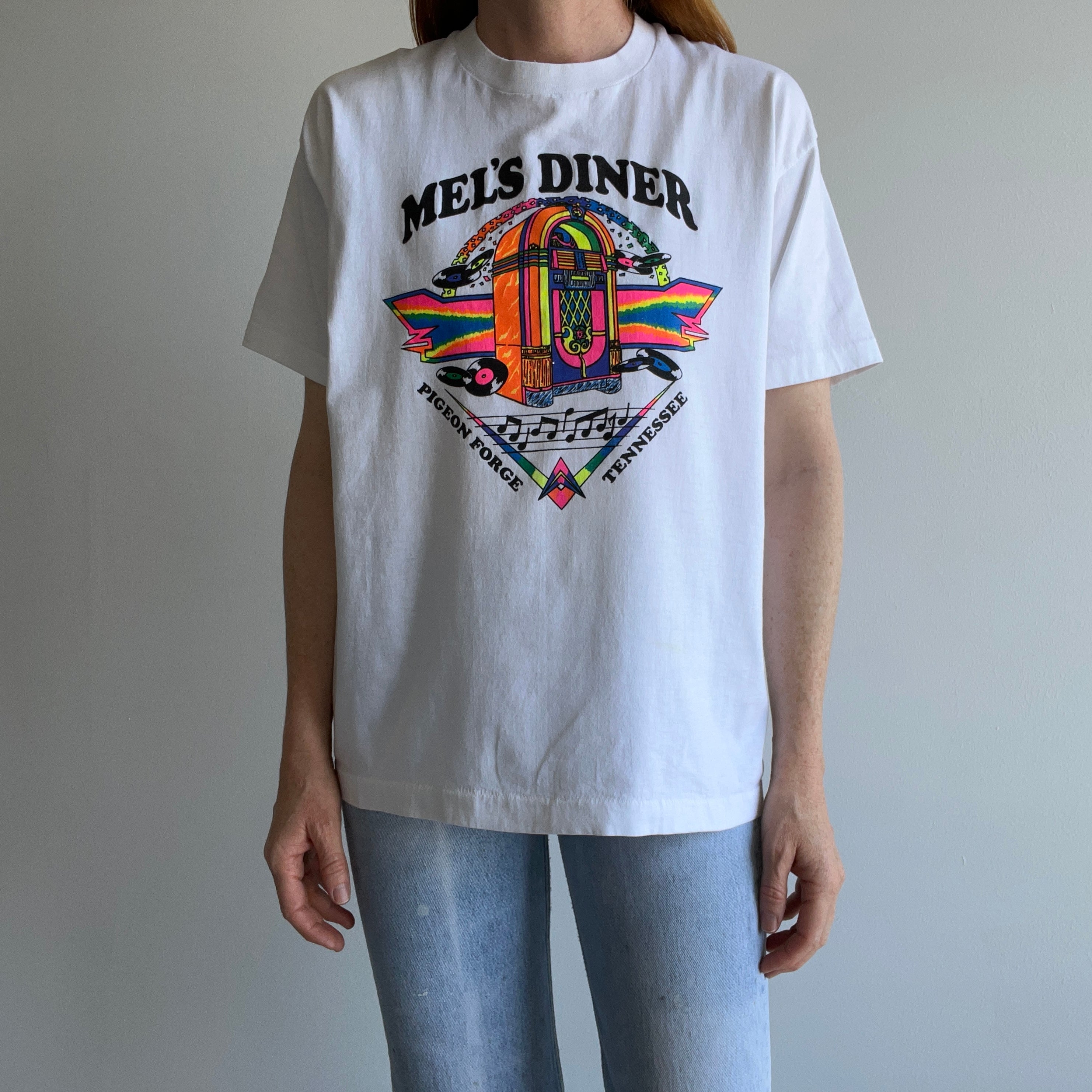 1980s Mel's Diner - Pigeon Forge, Tennessee - T-Shirt