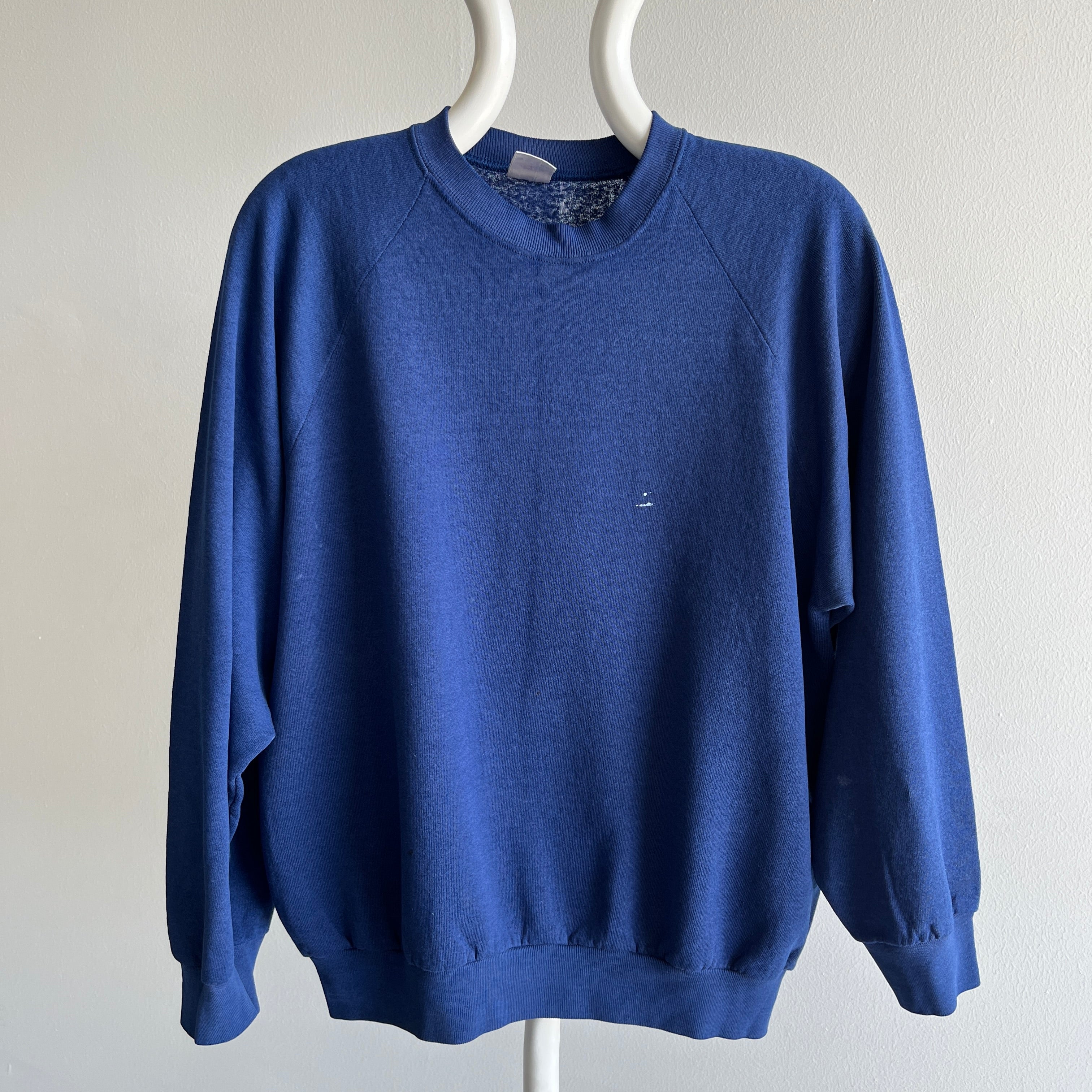 1980s Thin and Slouchy Blank Navy Raglan Sweatshirt