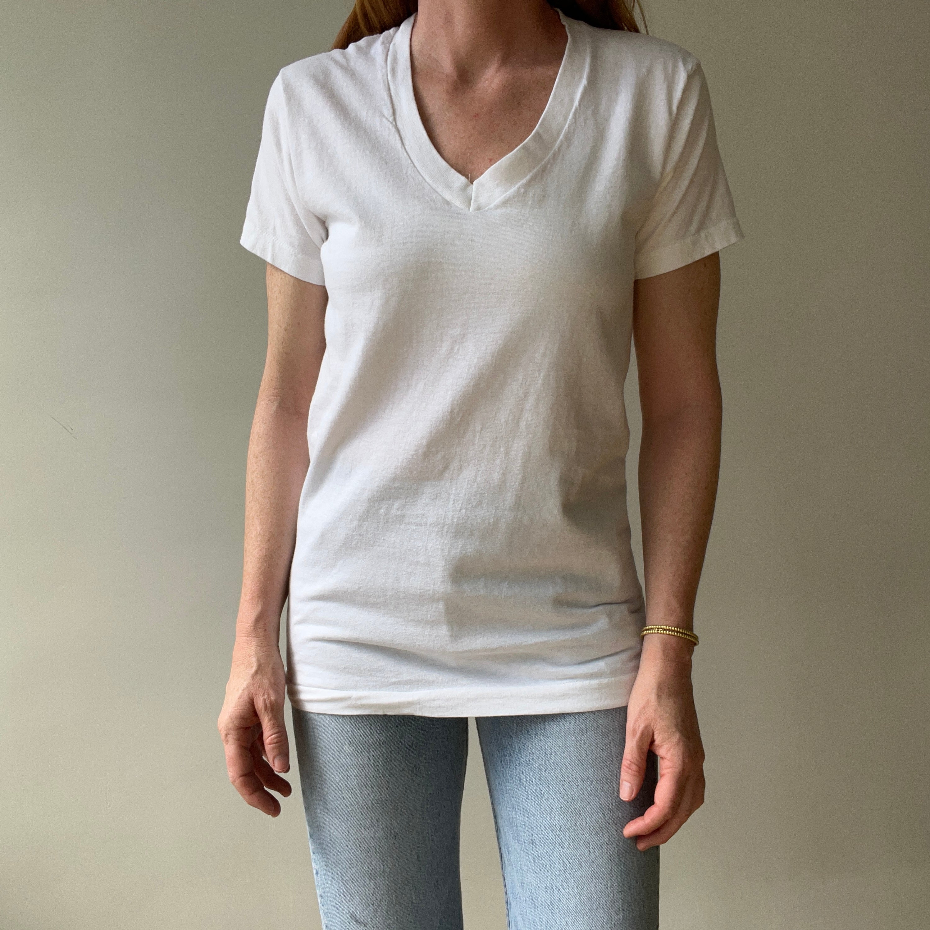 T-shirt teinté de peinture noire vierge des années 00