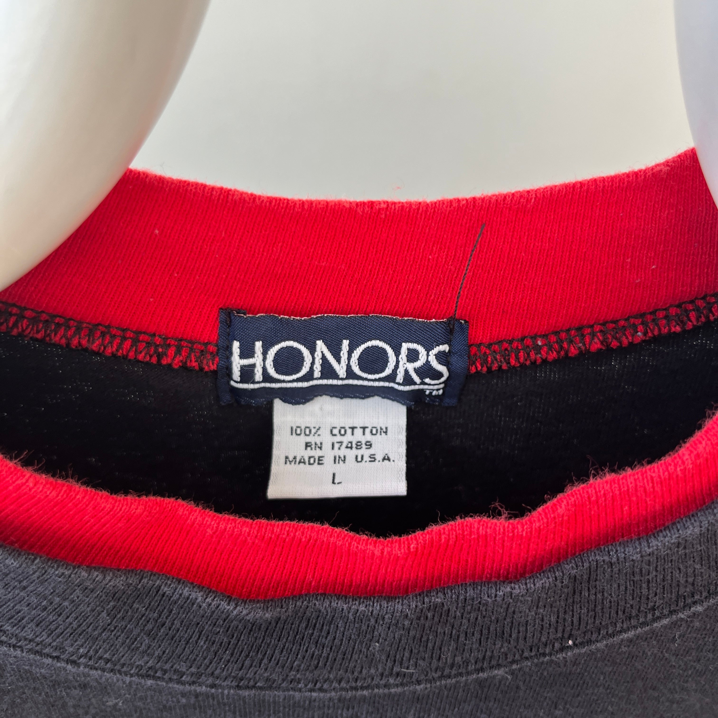 T-shirt teinté de peinture noire vierge des années 00