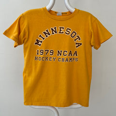1979 Minnesota NCAA Hockey Champs T Shirt !!! Collectible