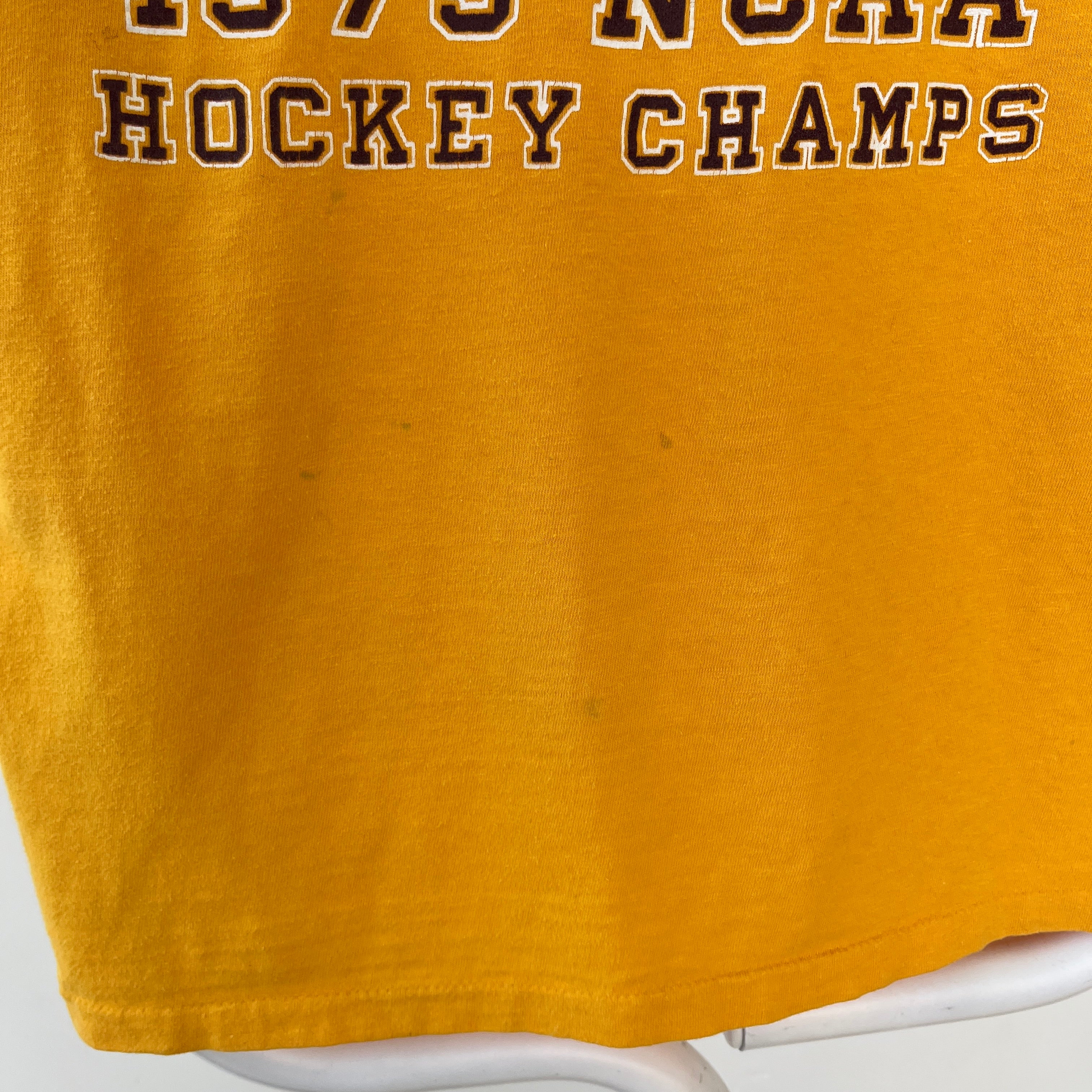 1979 Minnesota NCAA Hockey Champs T Shirt !!! Collectible