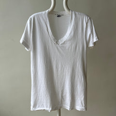 T-shirt teinté de peinture noire vierge des années 00