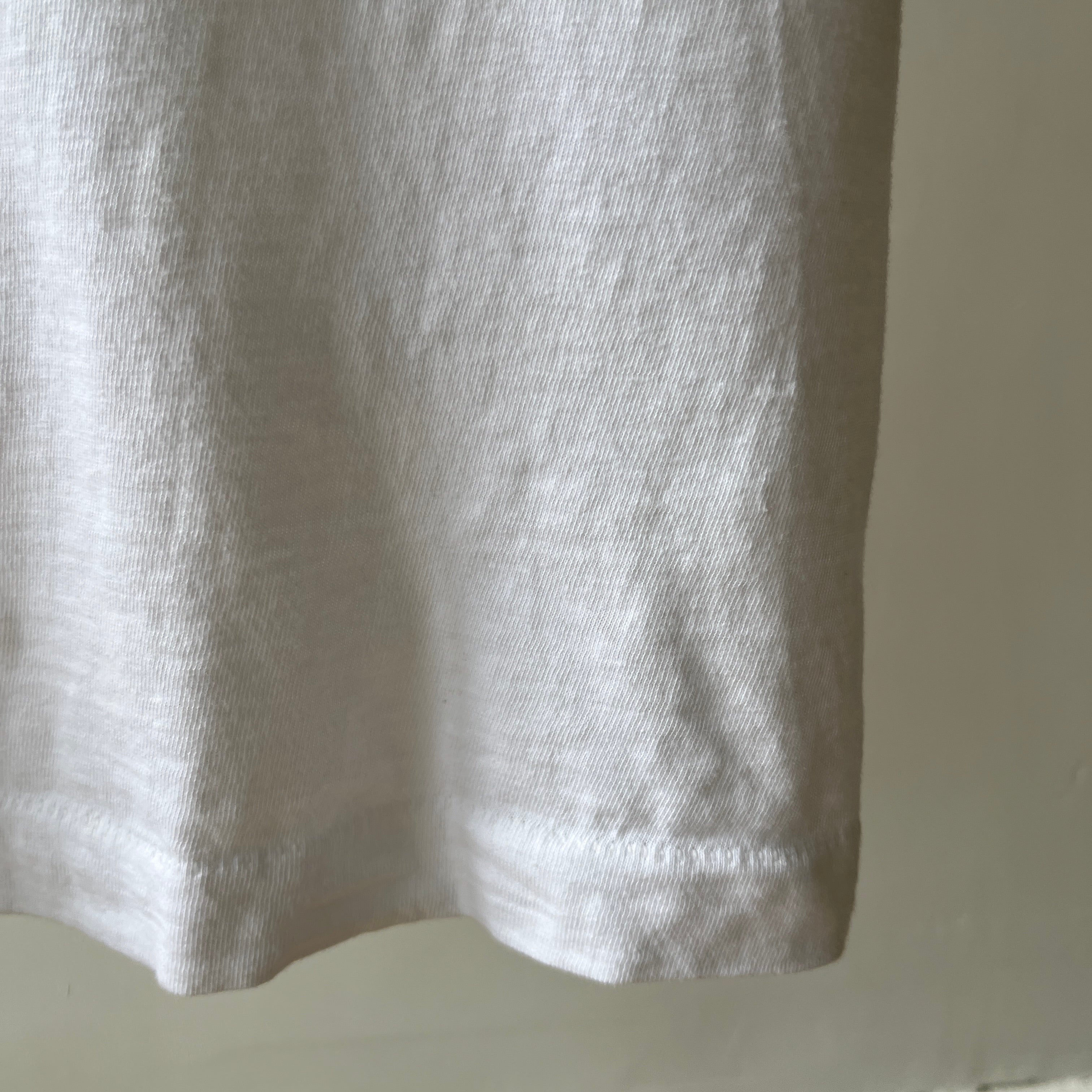 T-shirt teinté de peinture noire vierge des années 00