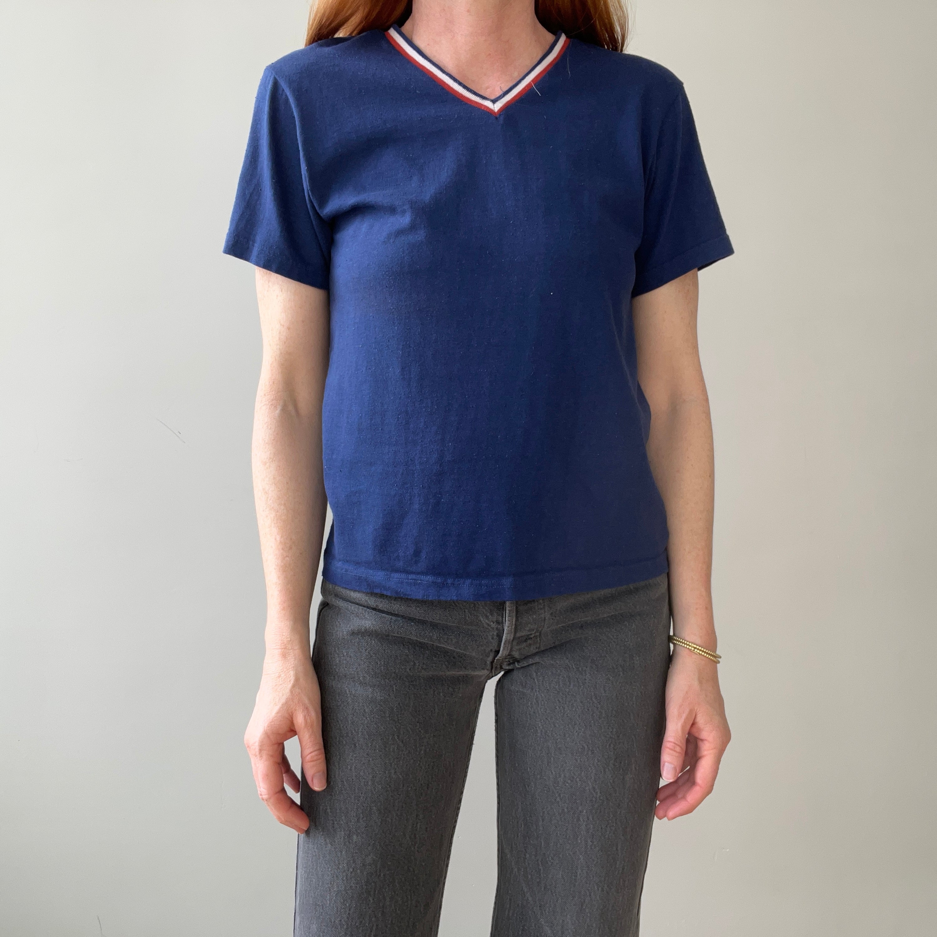 T-shirt teinté de peinture noire vierge des années 00