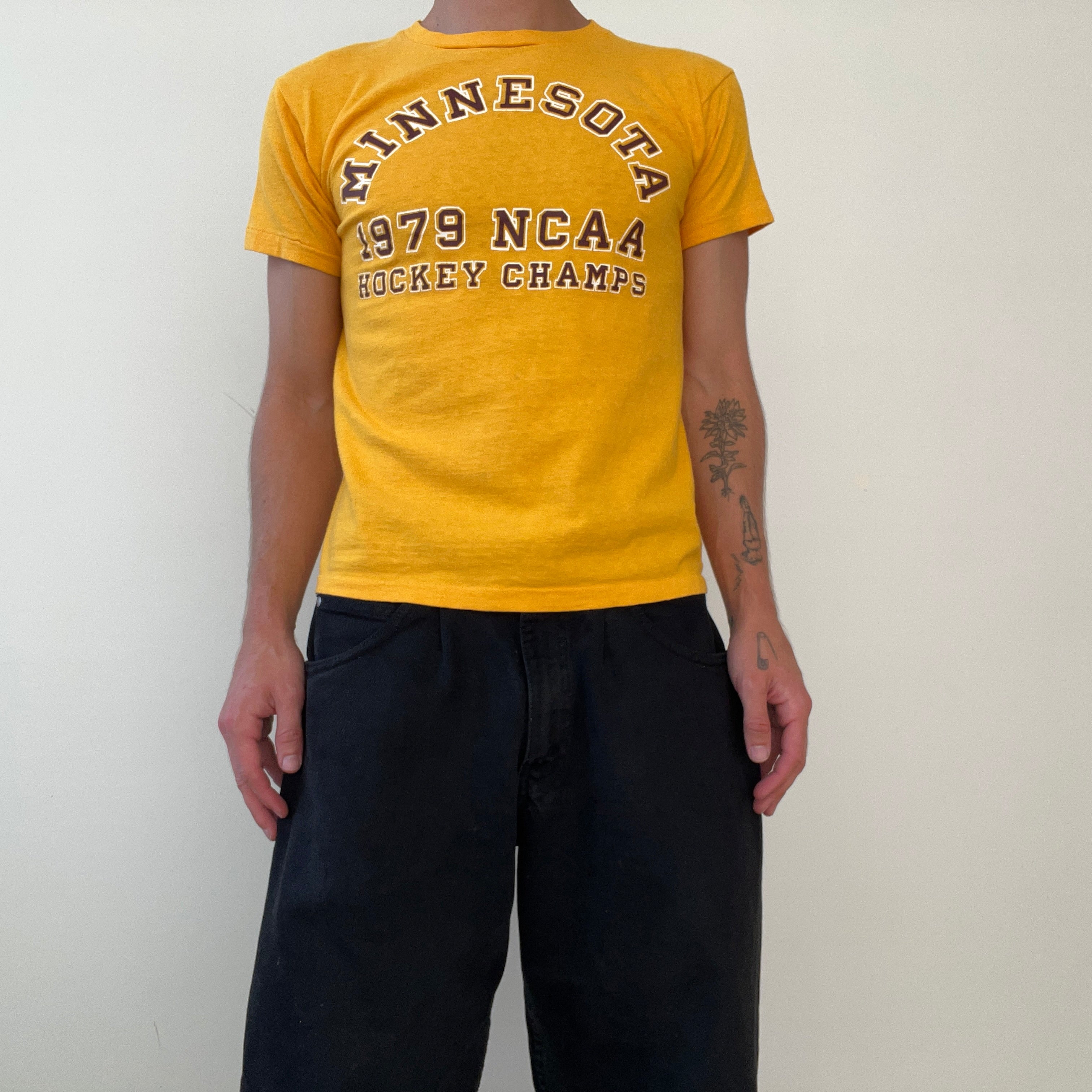 1979 Minnesota NCAA Hockey Champs T Shirt !!! Collectible