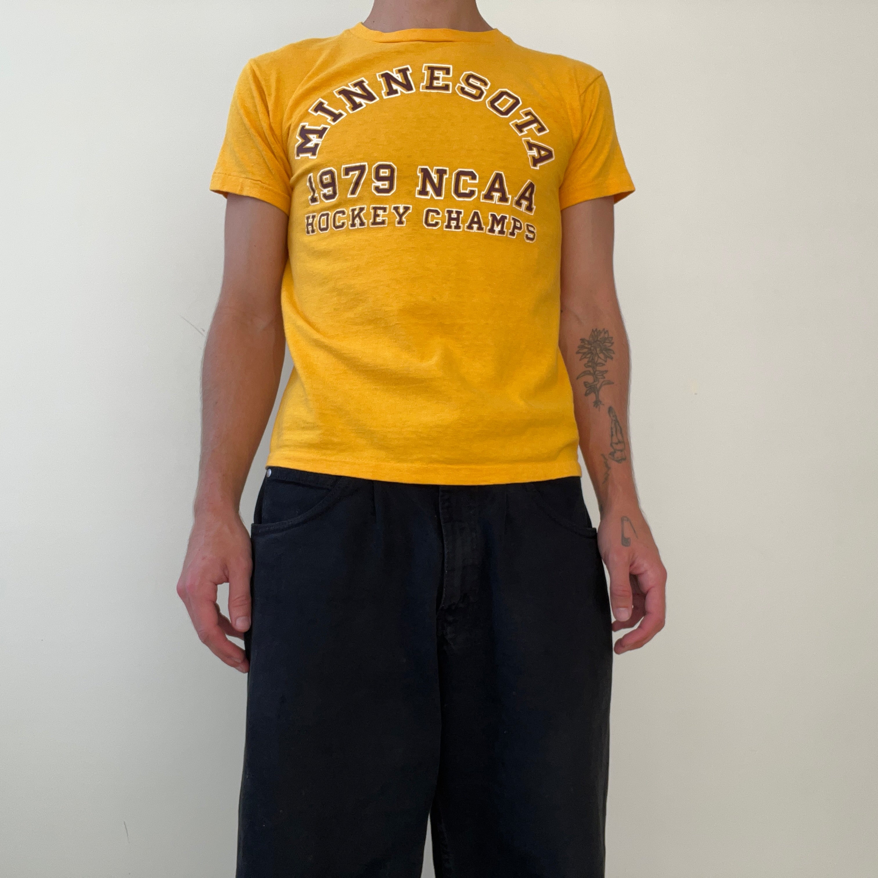 1979 Minnesota NCAA Hockey Champs T Shirt !!! Collectible