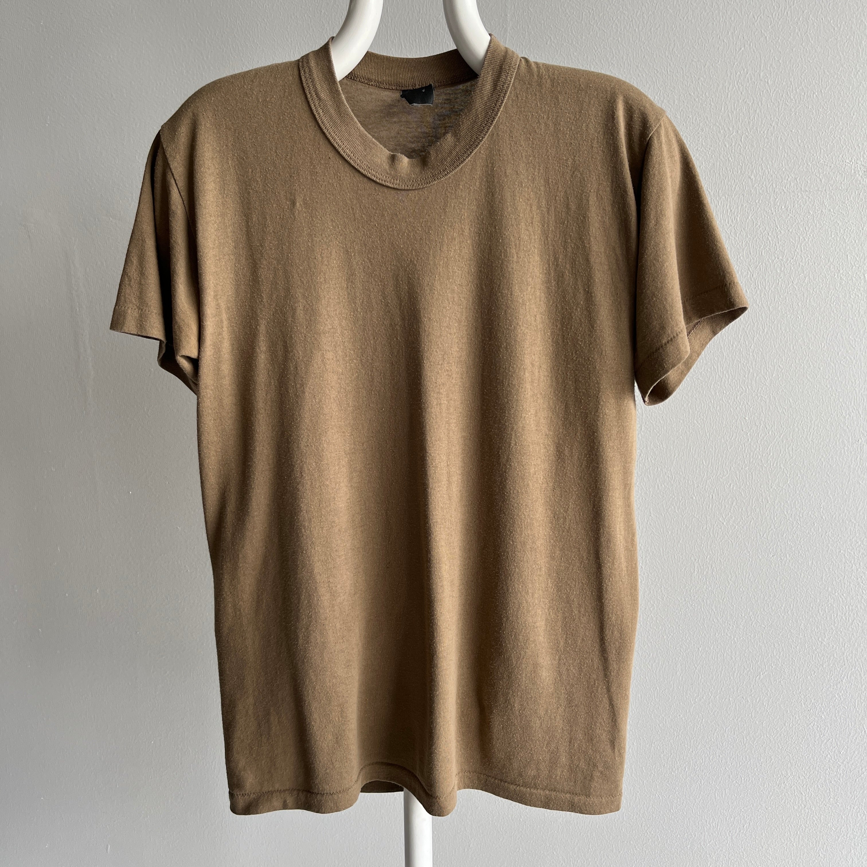 1980s Flat White Colored Blank Brown Rolled Neck T-Shirt