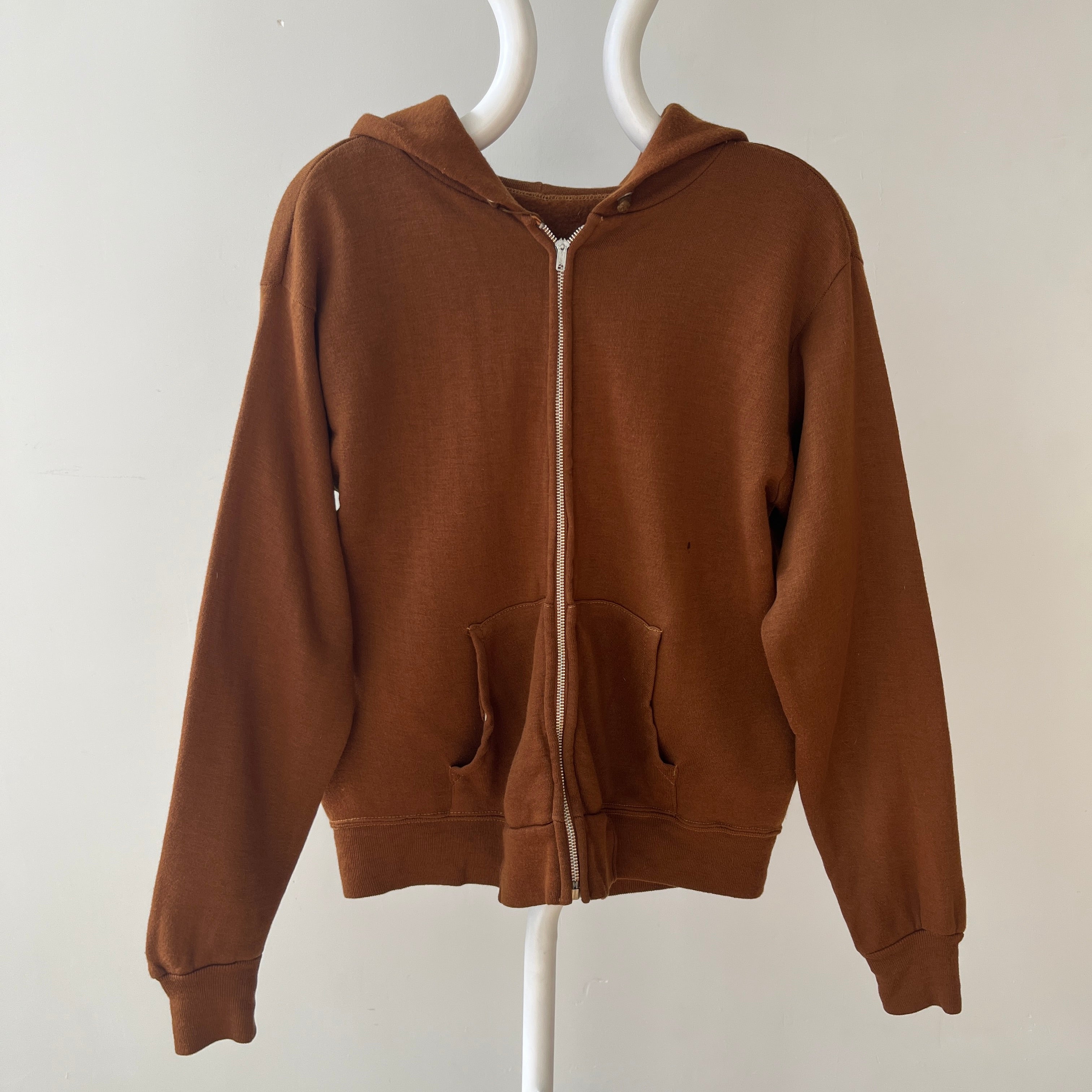 00s Heavy Weight Blank Black Sweatshirt par FOTL - Structuré