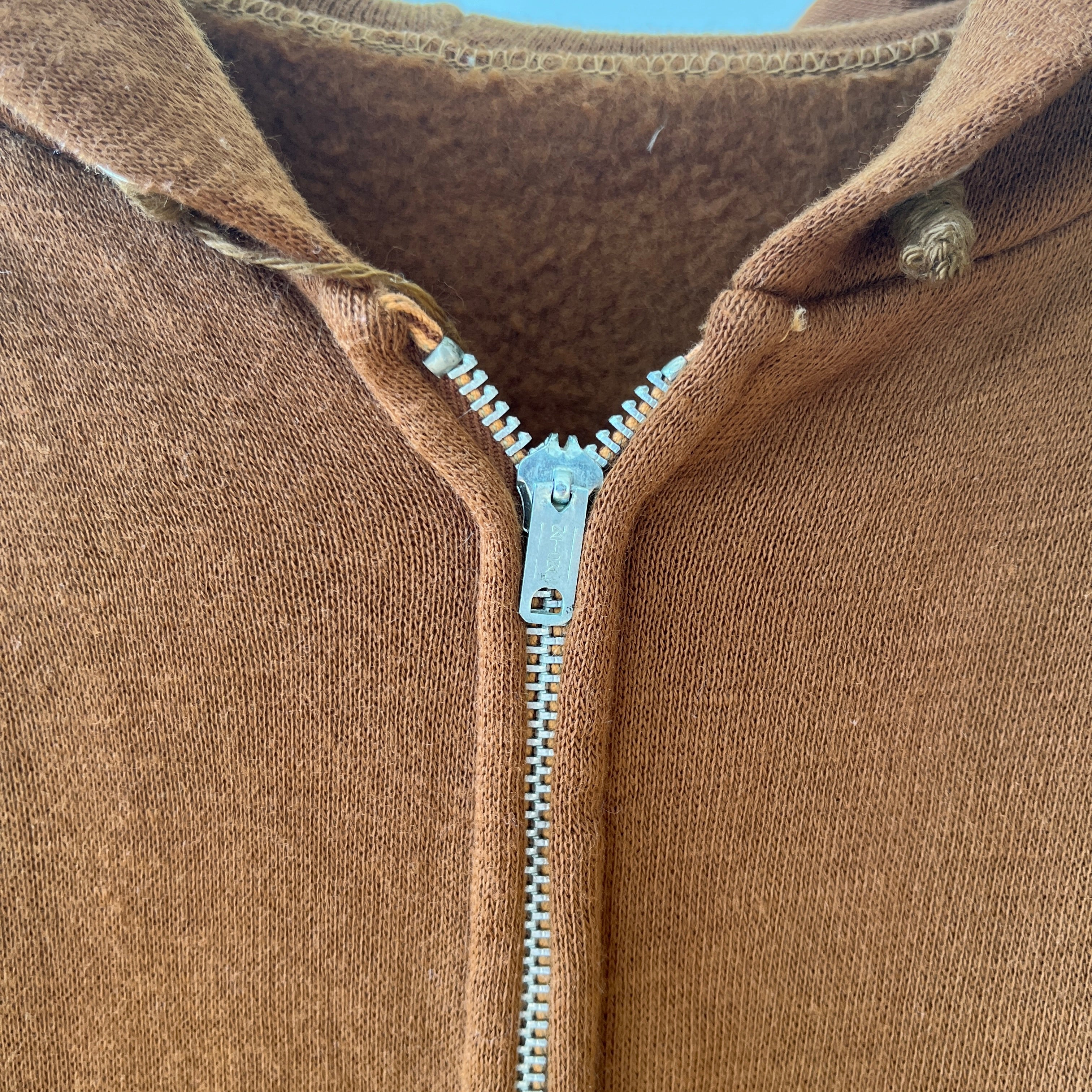 00s Heavy Weight Blank Black Sweatshirt par FOTL - Structuré