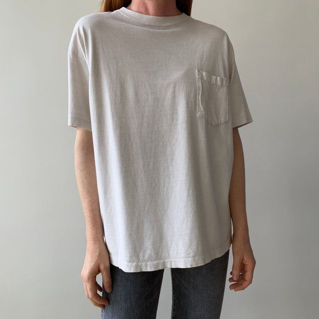 T-shirt teinté de peinture noire vierge des années 00