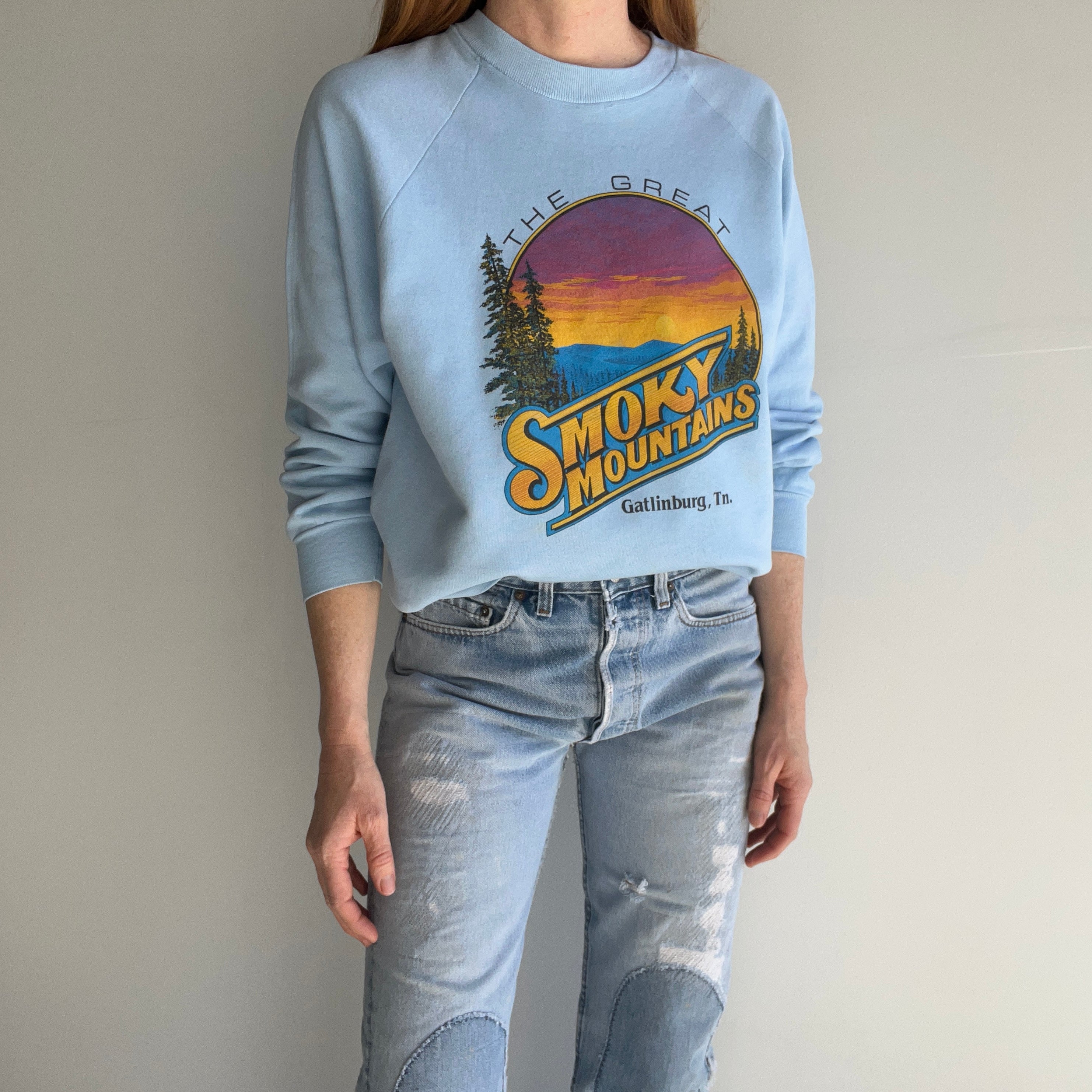 1980s The Great Smoky Mountains Gatlinburg, Tn Sweatshirt by FOTL