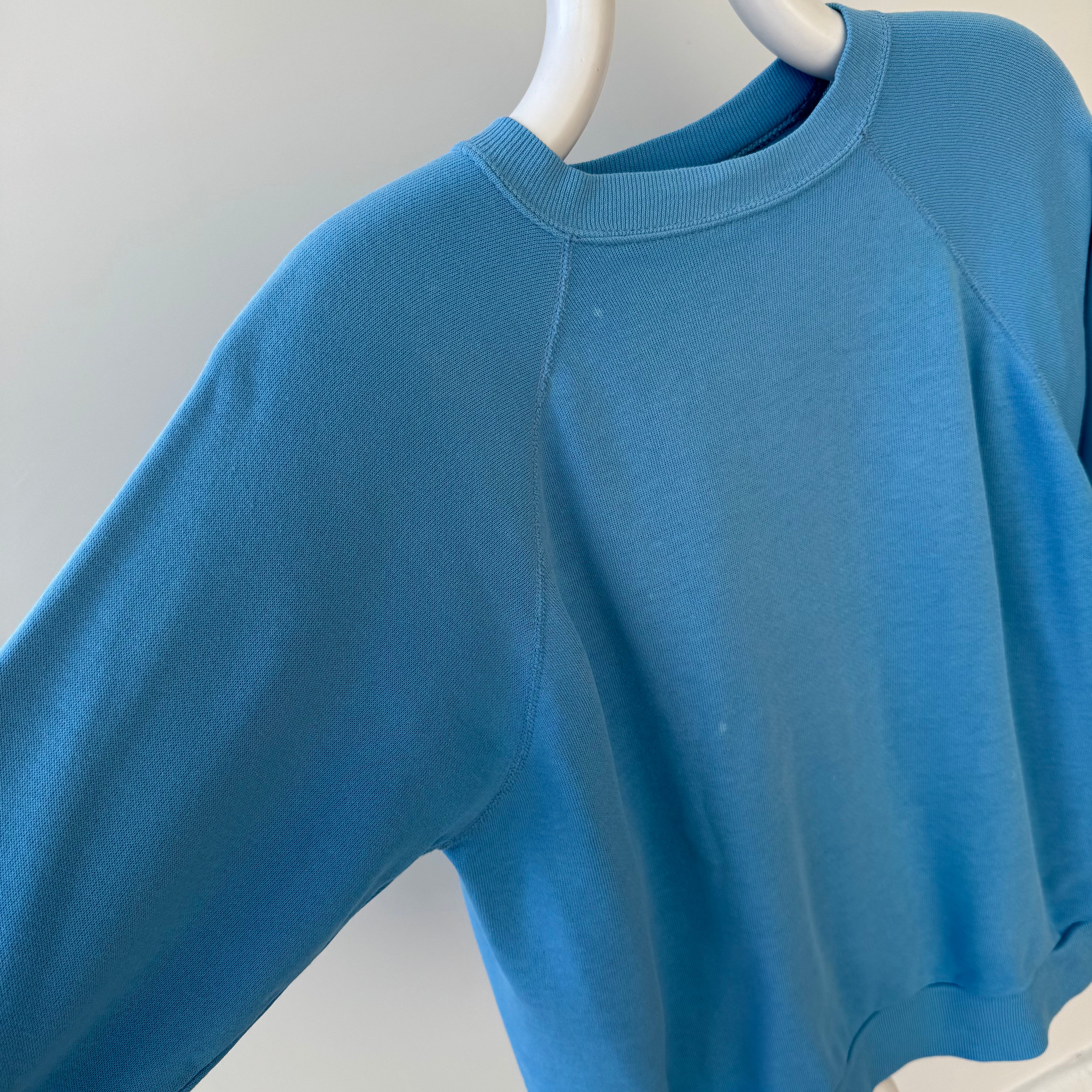 1970/80s Thin and Slouchy Sky Blue Sweatshirt - !!!!