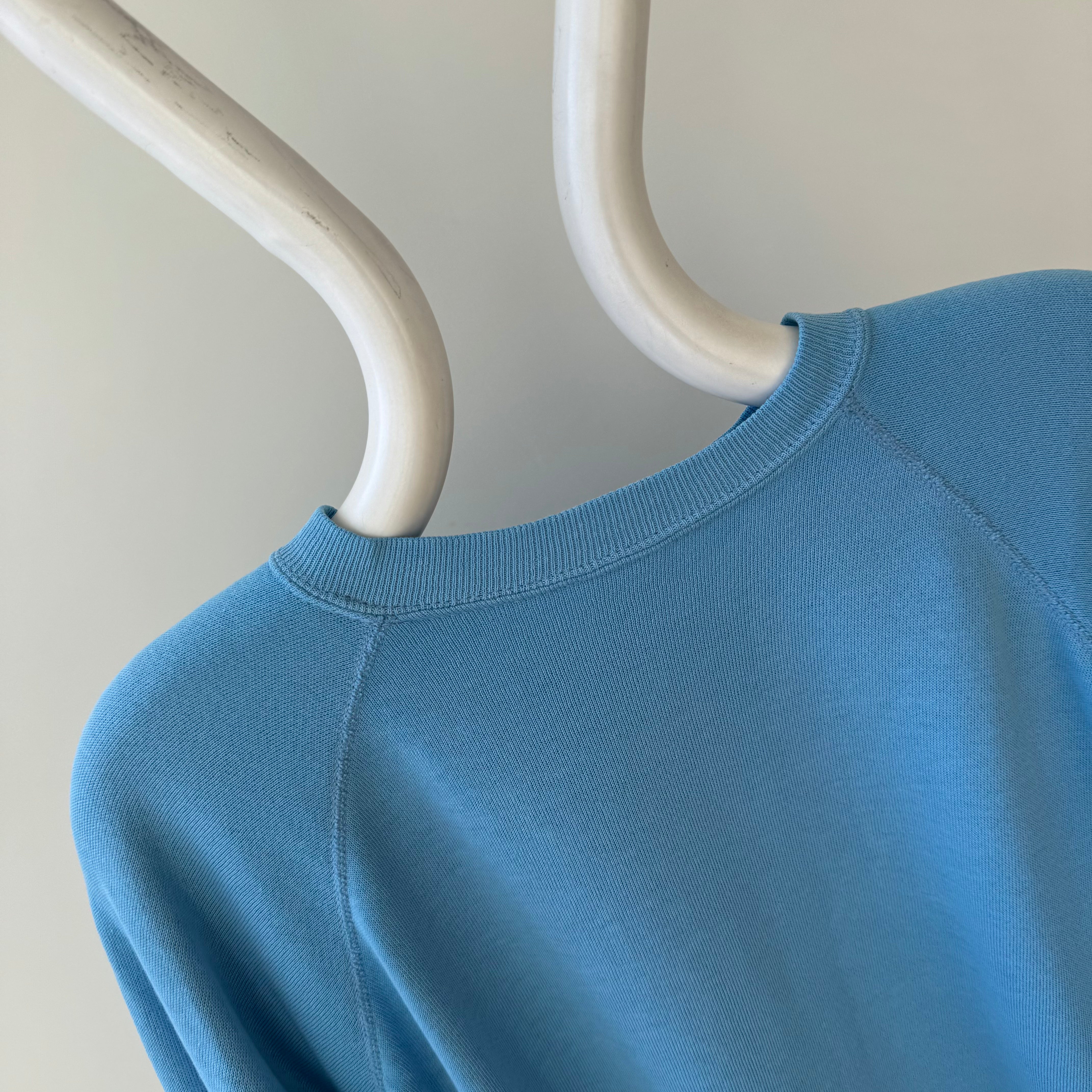 1970/80s Thin and Slouchy Sky Blue Sweatshirt - !!!!