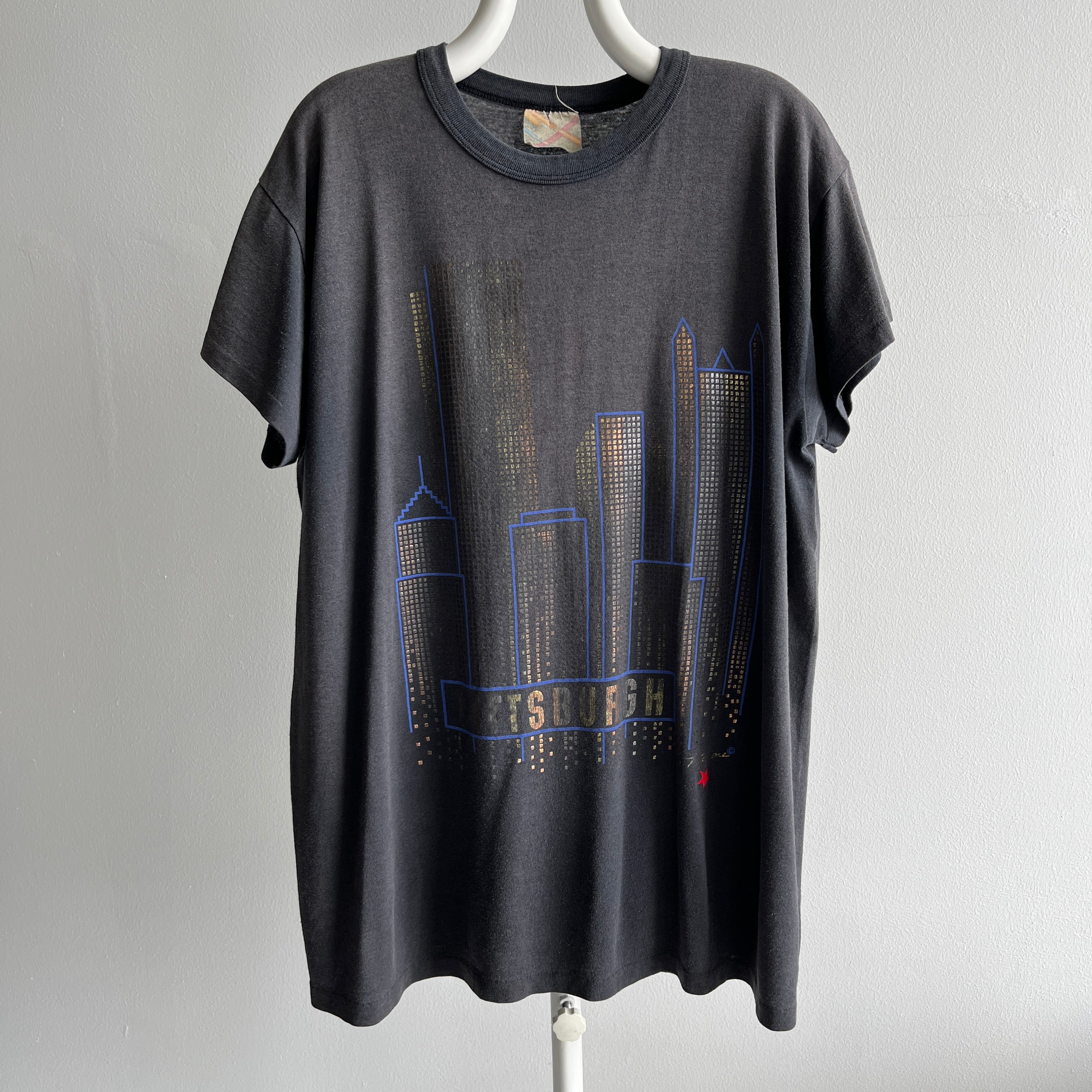 1980s Pittsburg Slouchy Cityscape Tourist T-Shirt