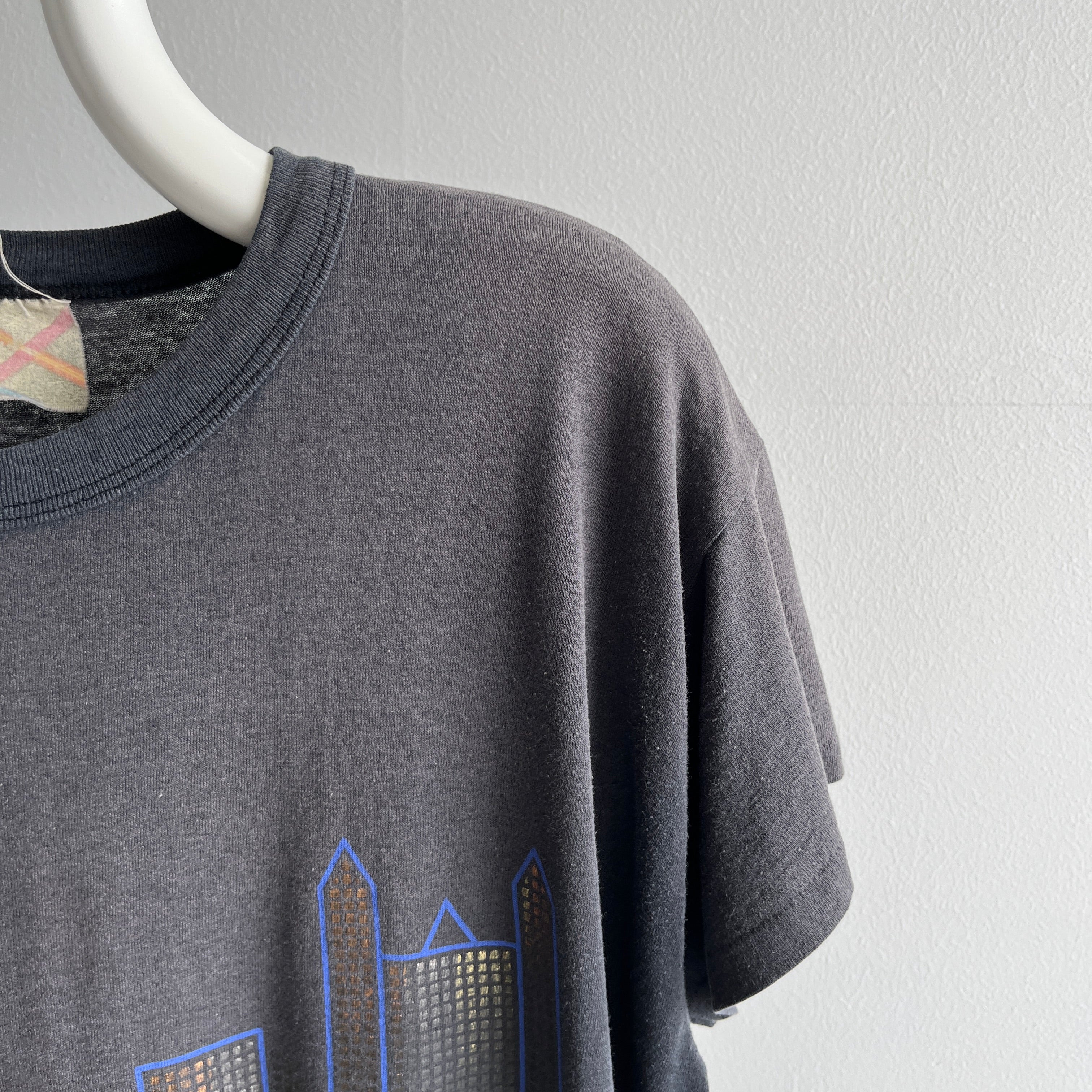 1980s Pittsburg Slouchy Cityscape Tourist T-Shirt