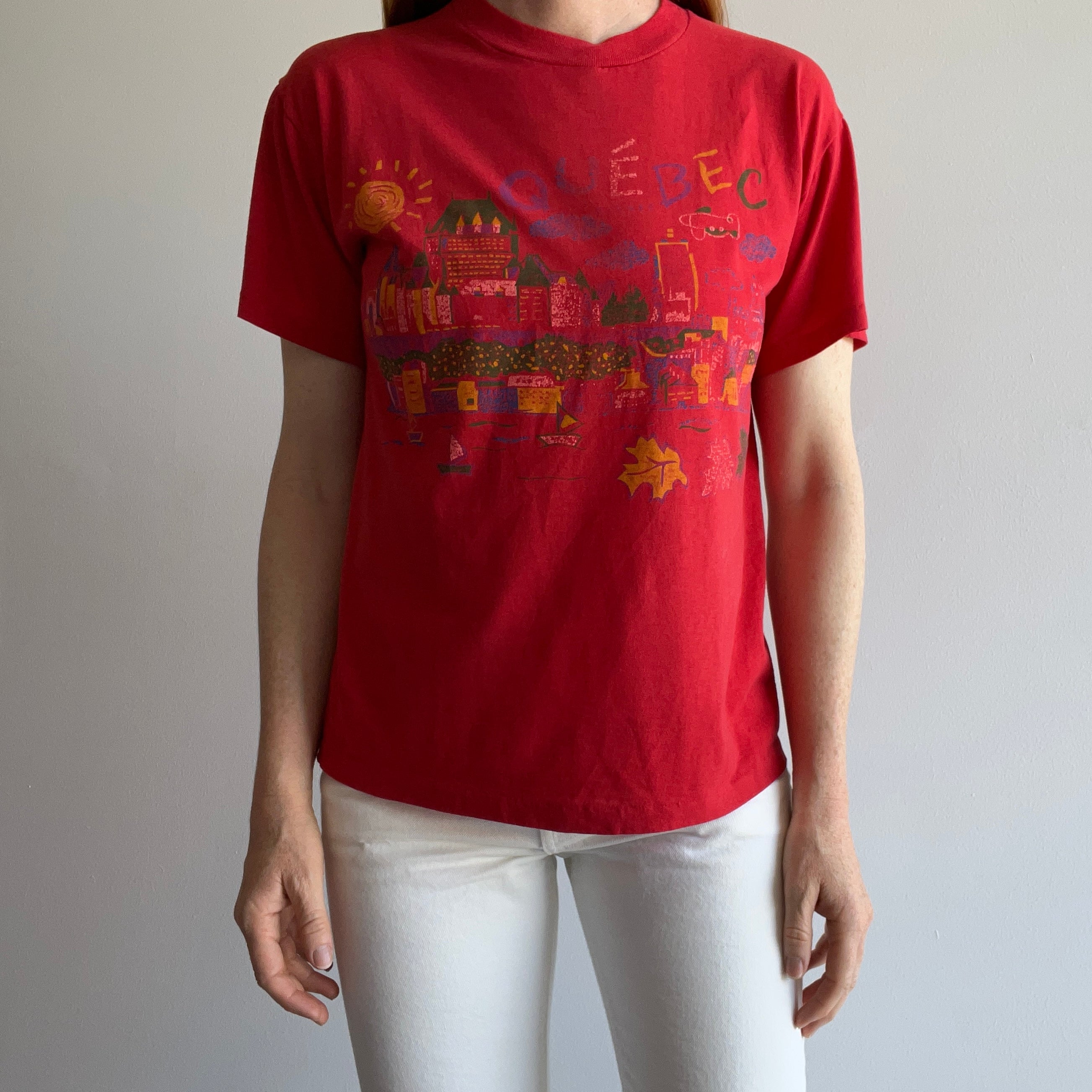 1980/90s Quebec Cityscape Tourist T-Shirt