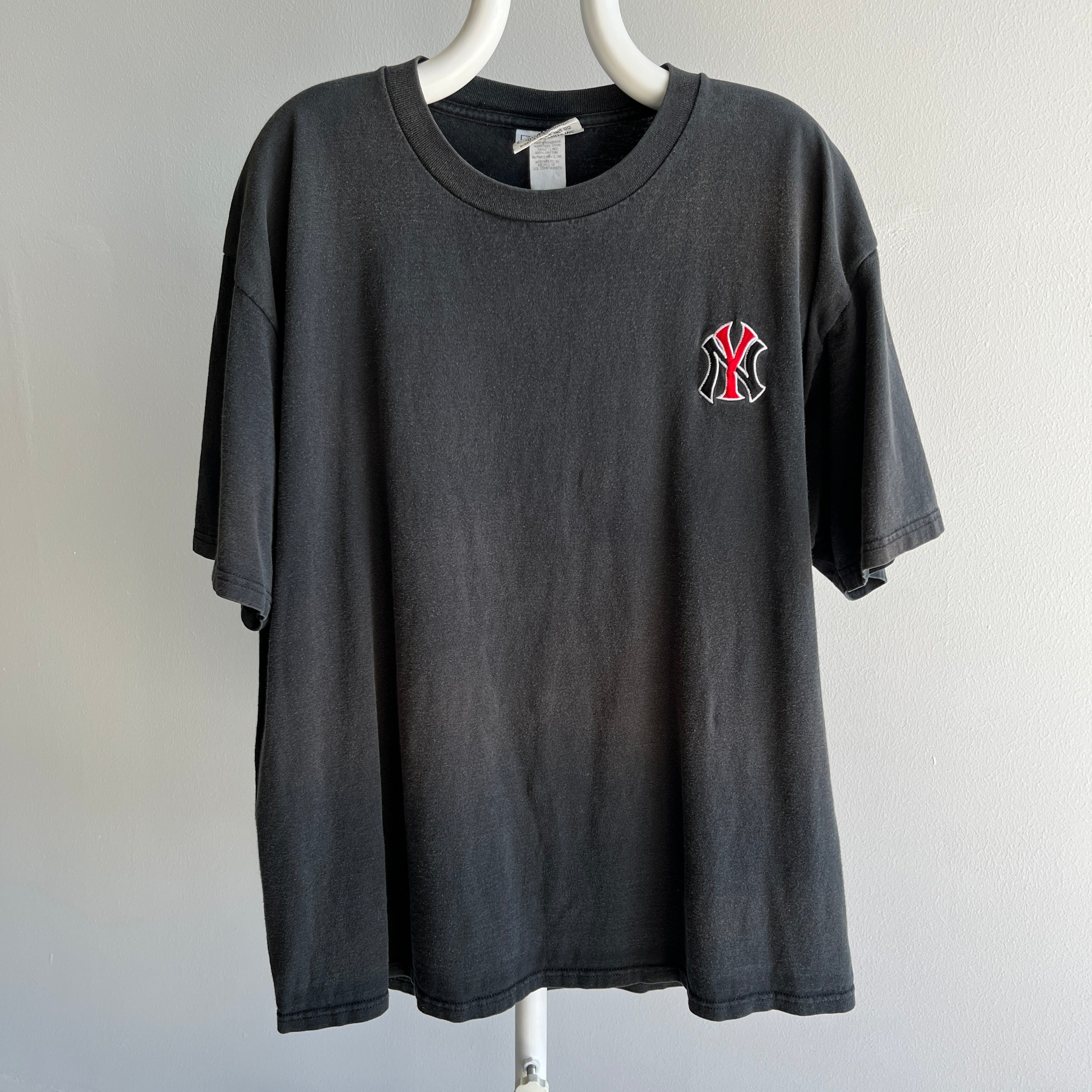 1996 New York Yankees Red and Black Larger T-Shirt