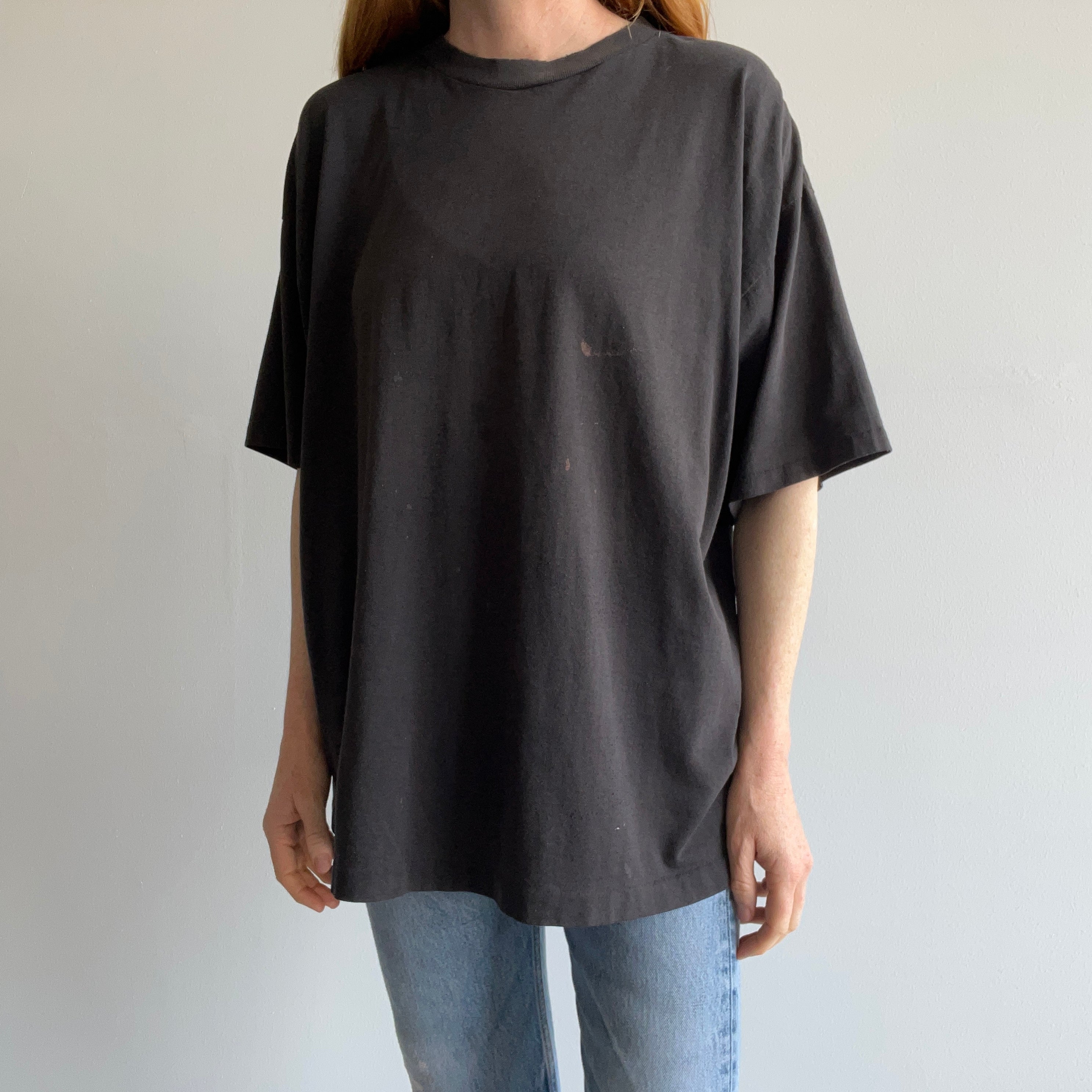 1980/90s Tattered Torn and Worn Larger Faded Blank Black T-Shirt