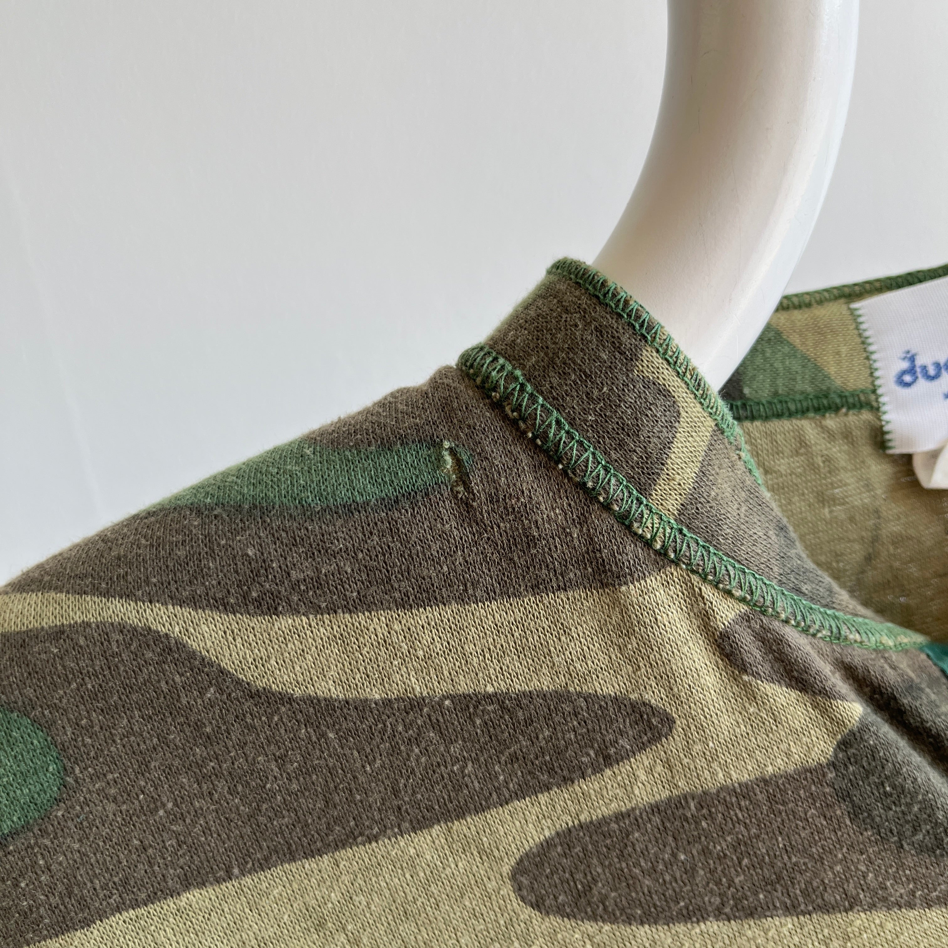 1980s Duofold Super soft camo Thermal Henley with Mismatching Buttons