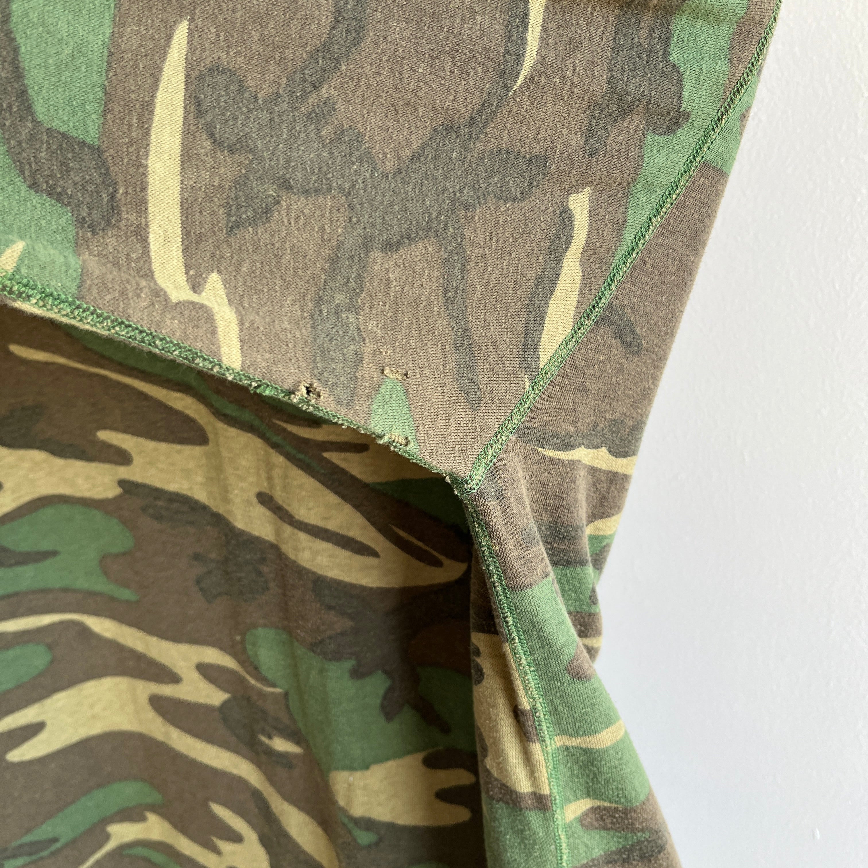 1980s Duofold Super soft camo Thermal Henley with Mismatching Buttons