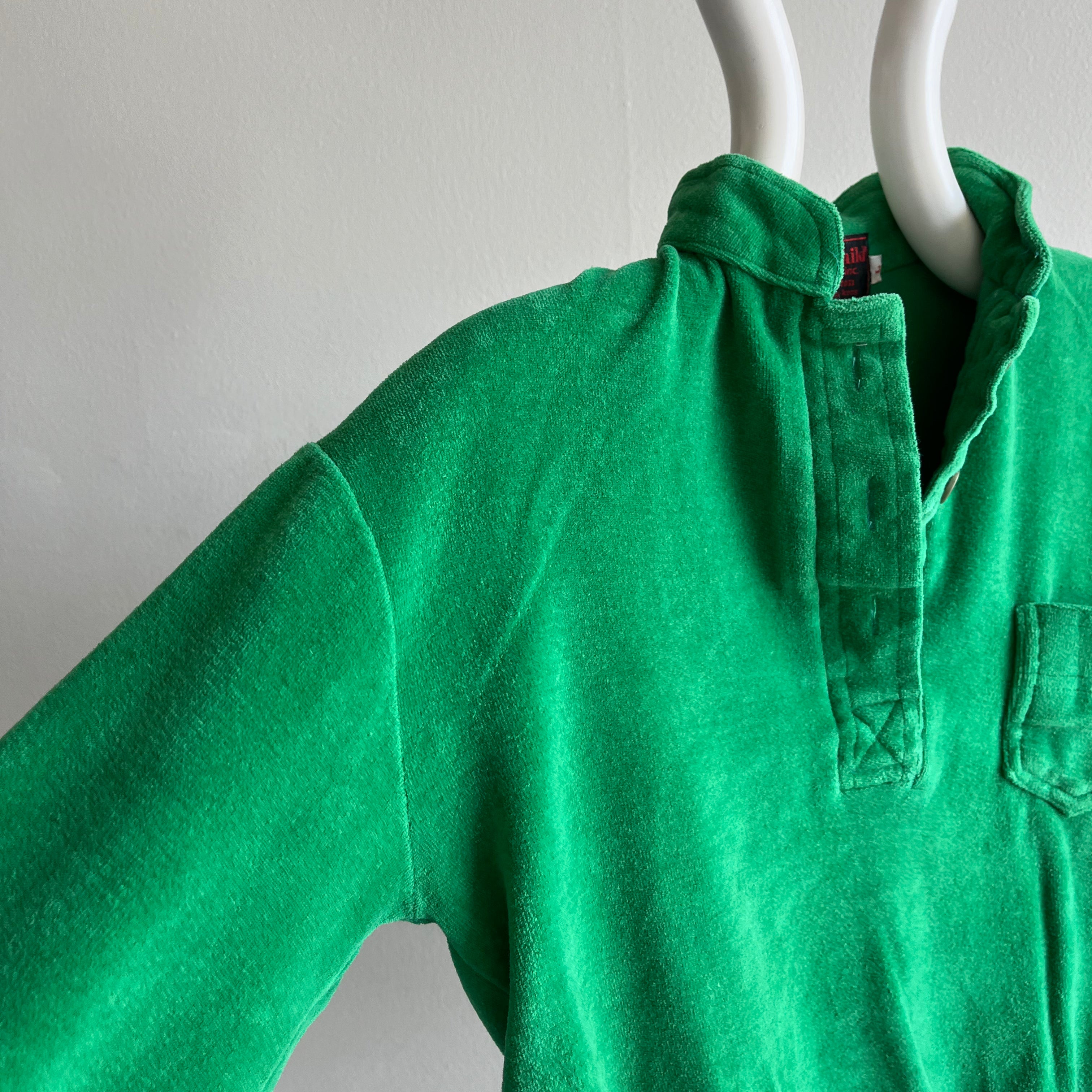 1970s Kelly Green Mock Neck Henley 100% Cotton (Velour) Long Sleeve Shirt