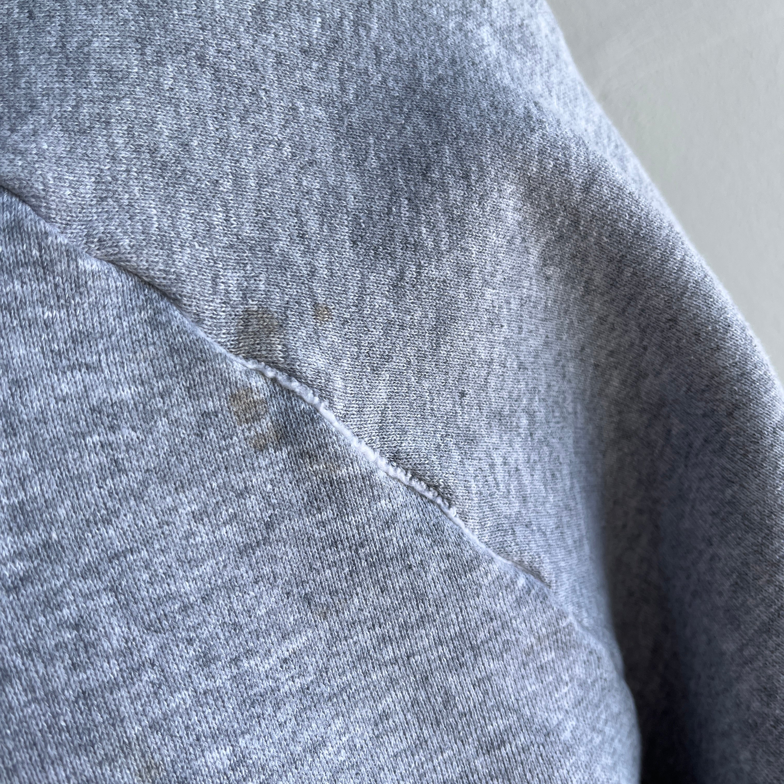 1980s Blank Gray Sweatshirt with Contrast Stitching and a Raglan Mend