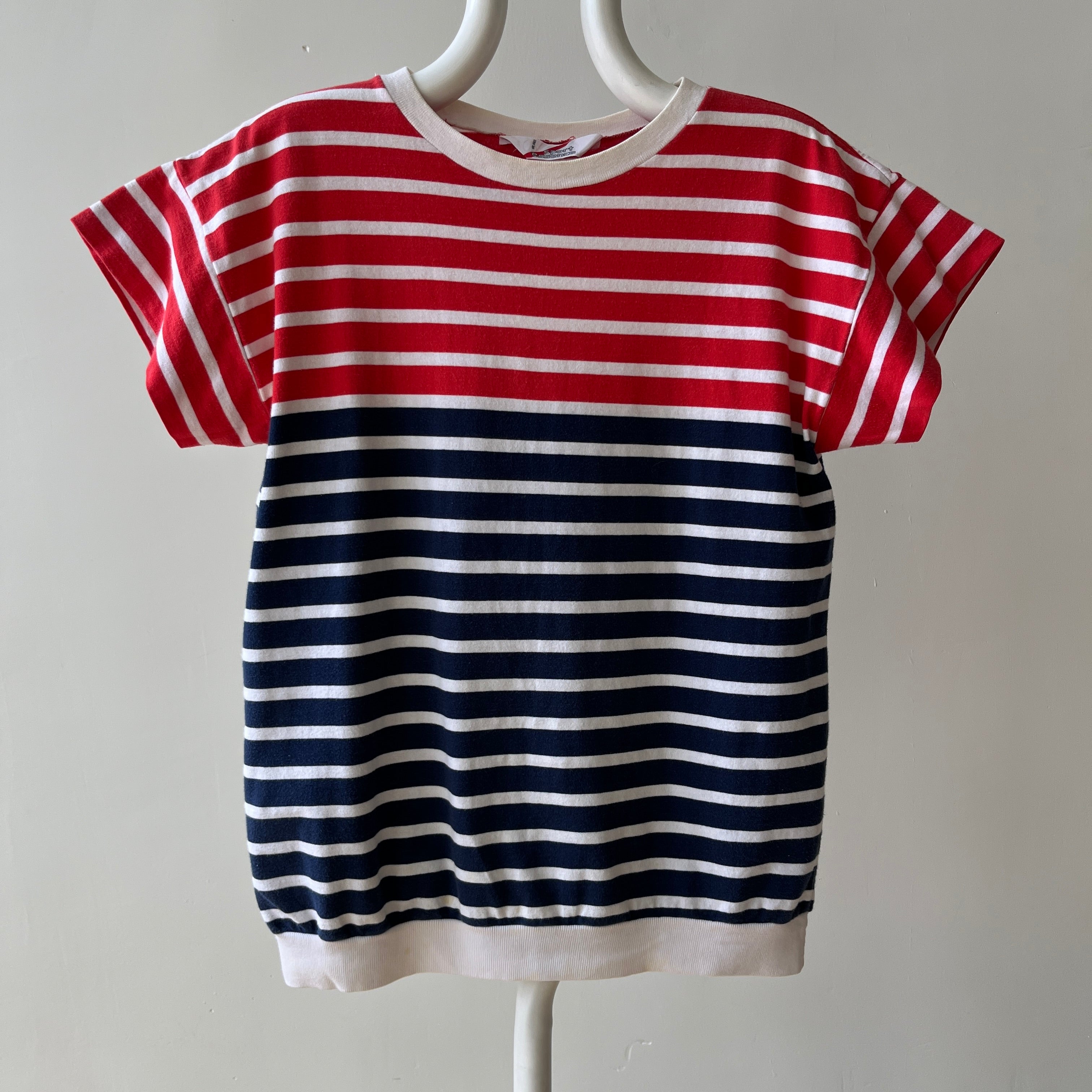 T-shirt teinté de peinture noire vierge des années 00