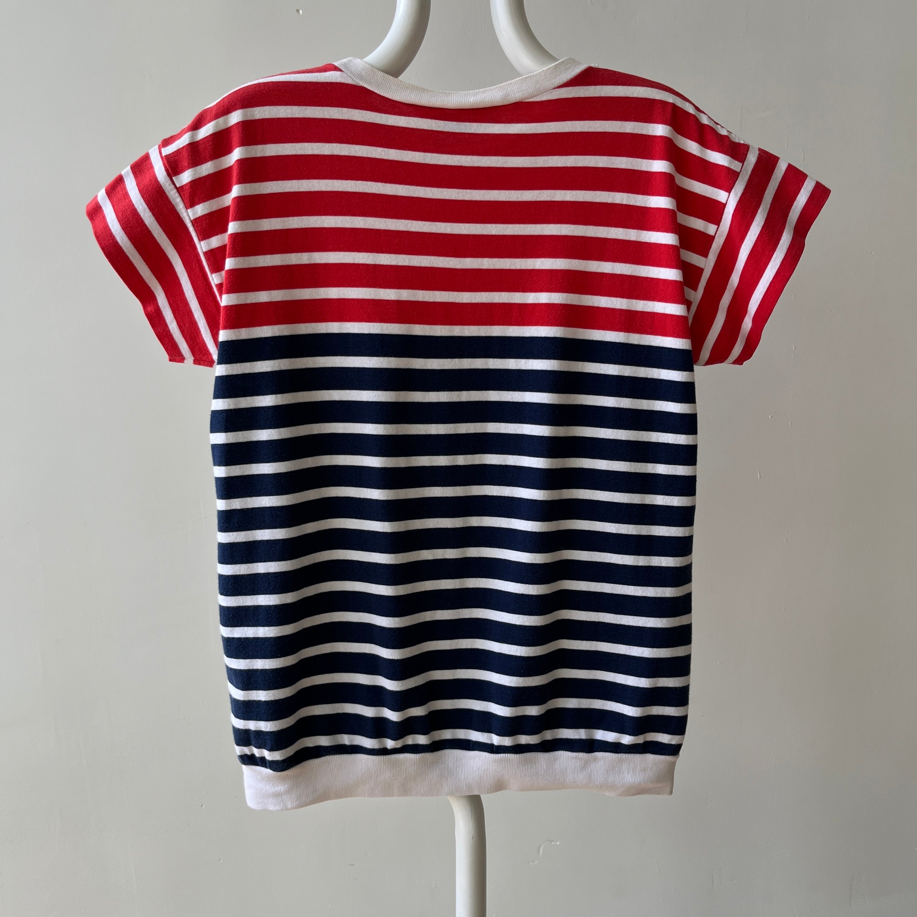 T-shirt teinté de peinture noire vierge des années 00