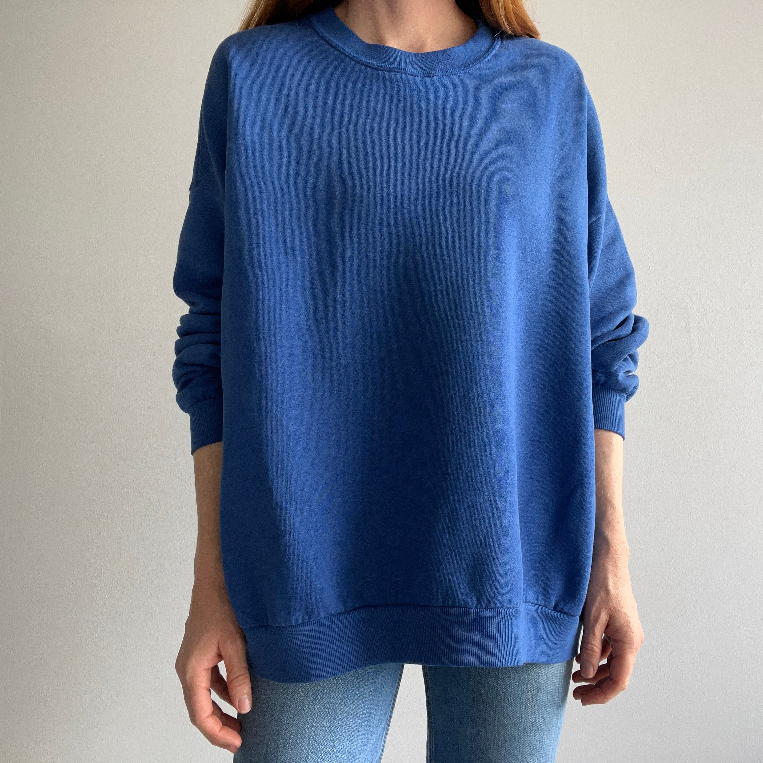 1990s Blank Blue Sweatshirt with Dreamy Arms