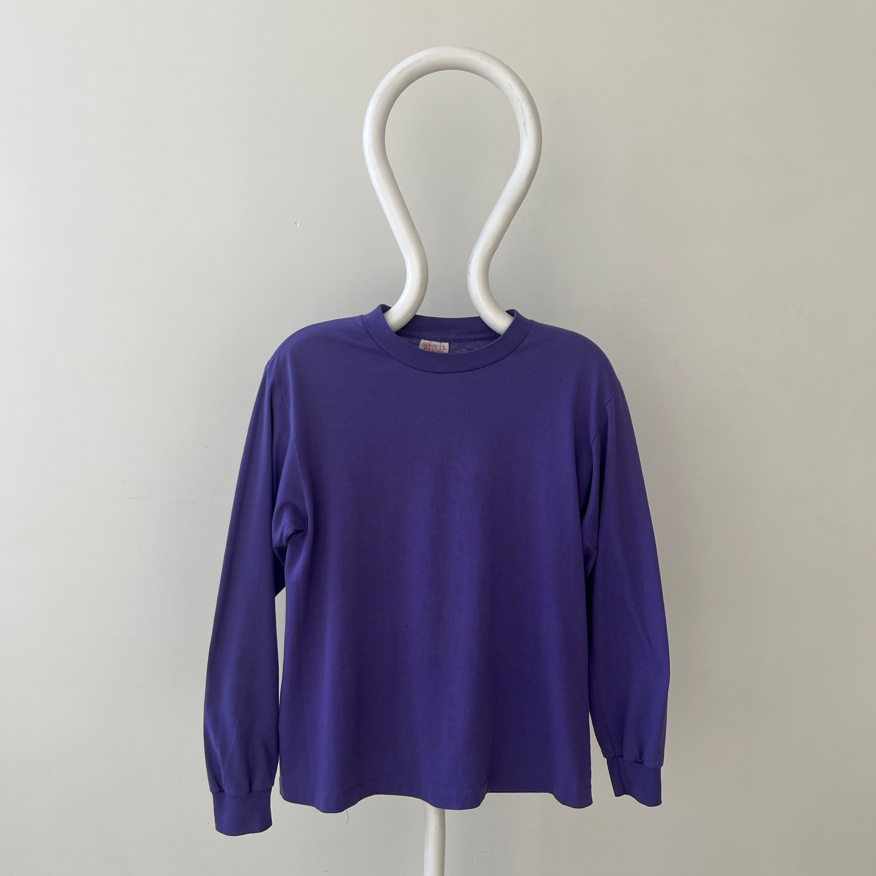 T-shirt teinté de peinture noire vierge des années 00