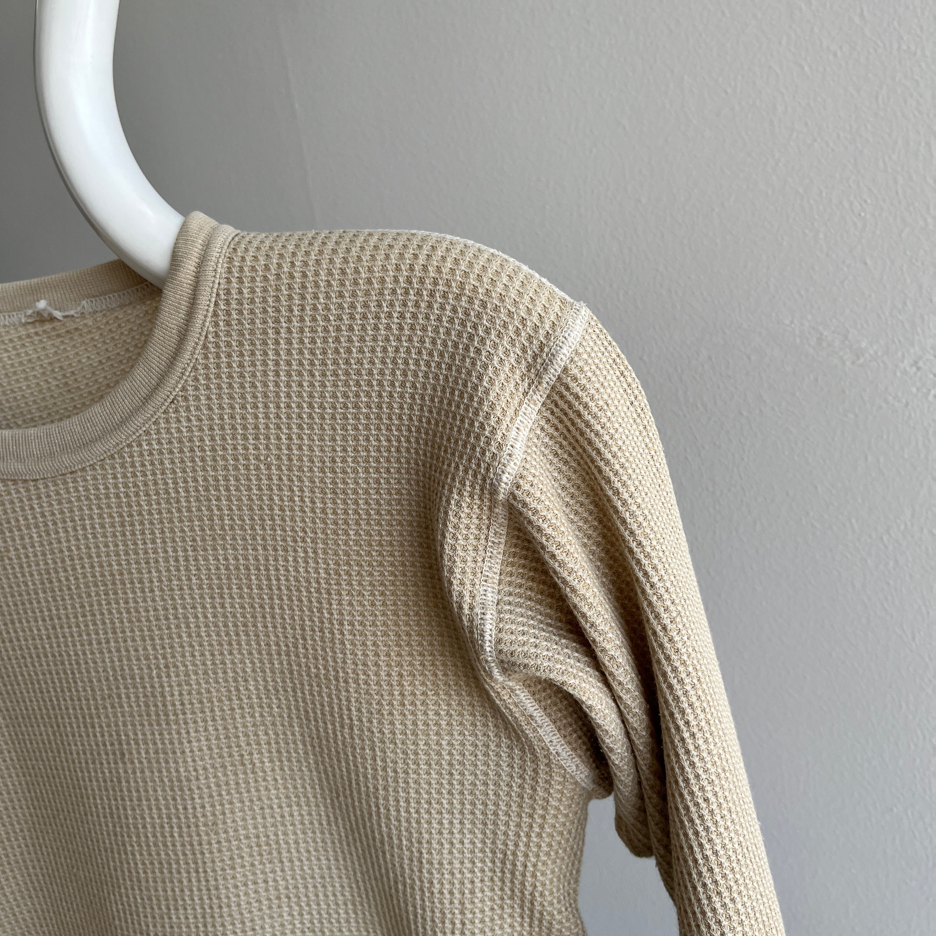 1980s Tan/Khaki/Boba Tea Colored Thermal Knit