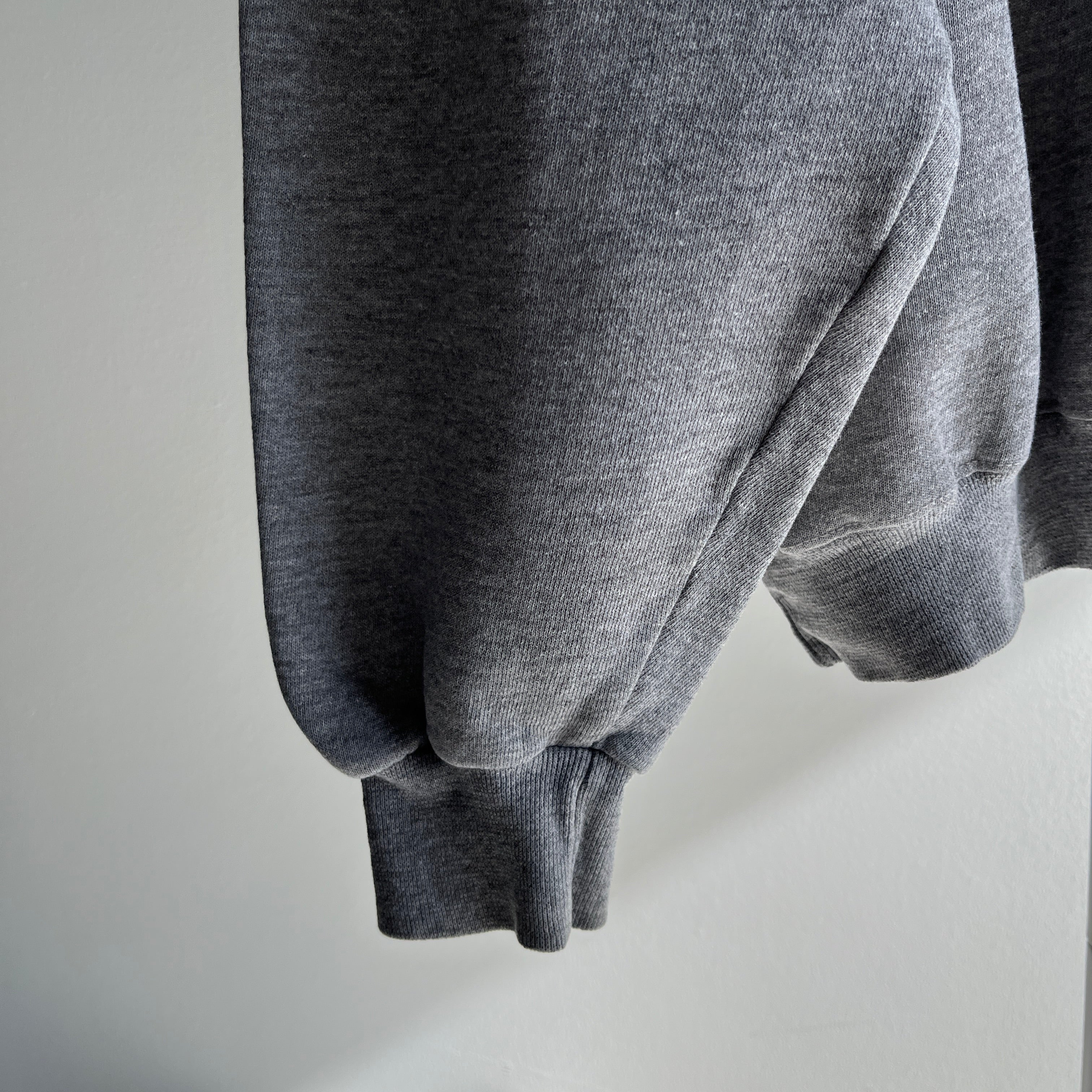 1990s/2000s Single V Russell Brand Relaxed Fit Deep Gray Sweatshirt