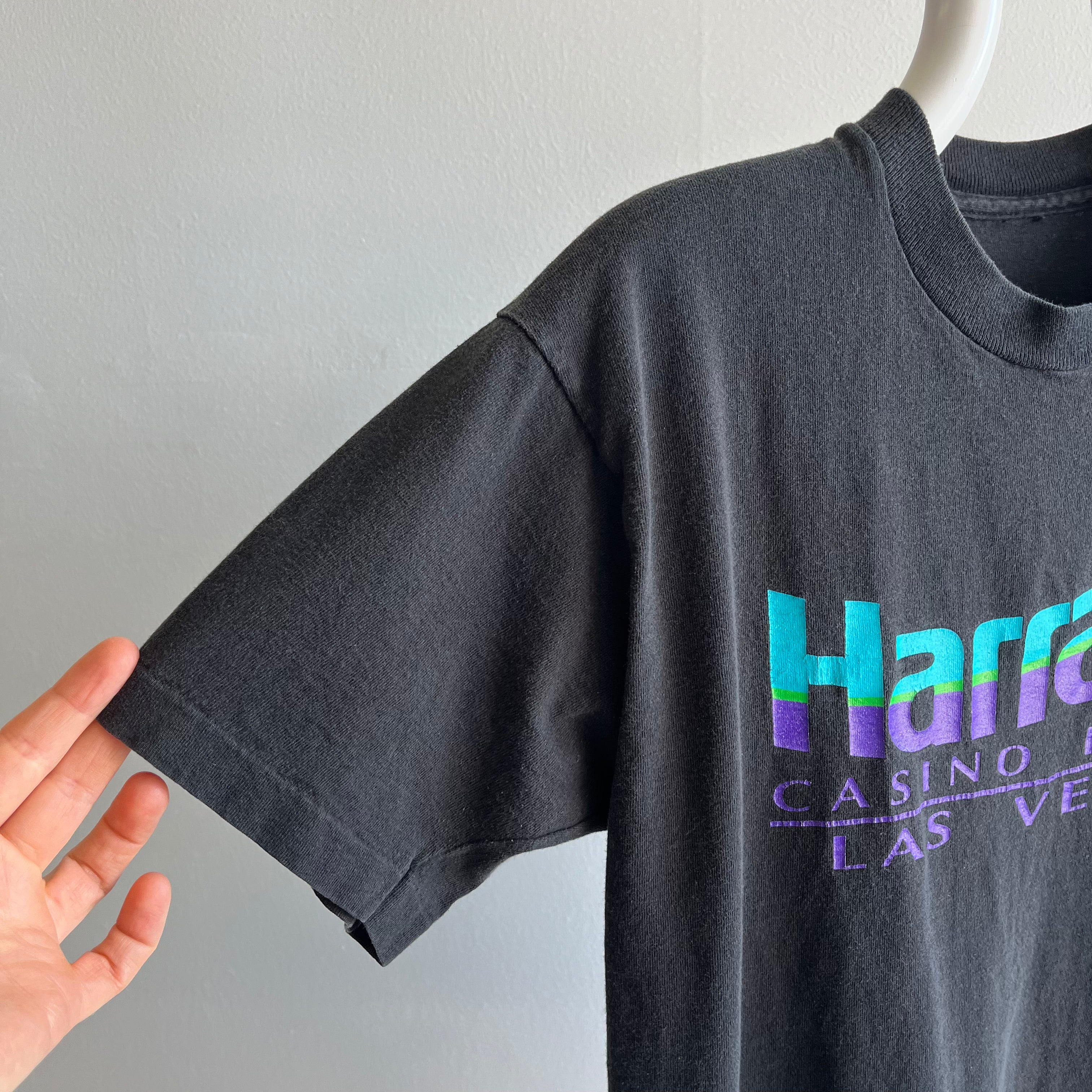 1980s Harrah's Casino Hotel, Las Vegas Cotton T-shirt - Great Gauge