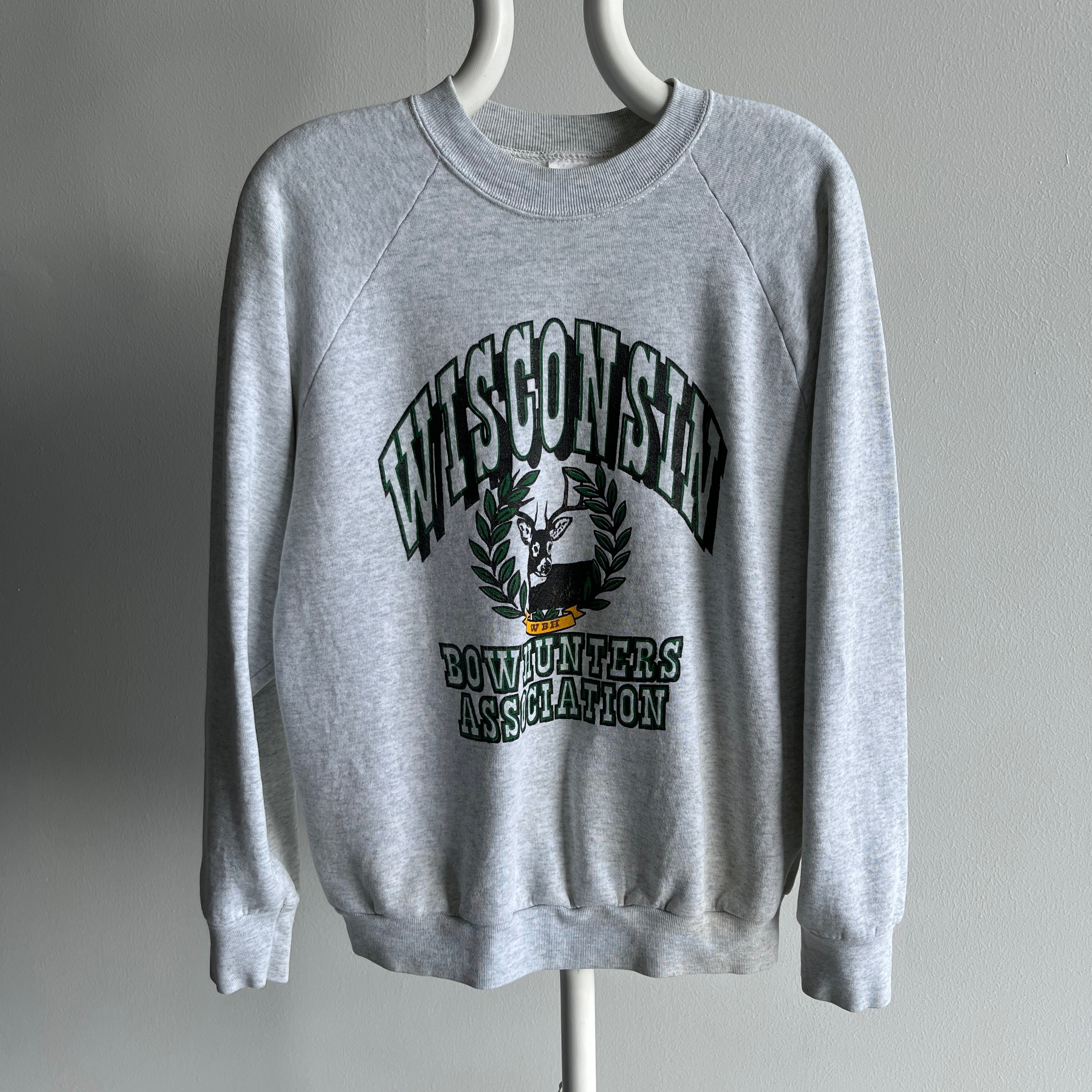 1980s Wisconsin Bowhunters Association Super Stained Sweatshirt