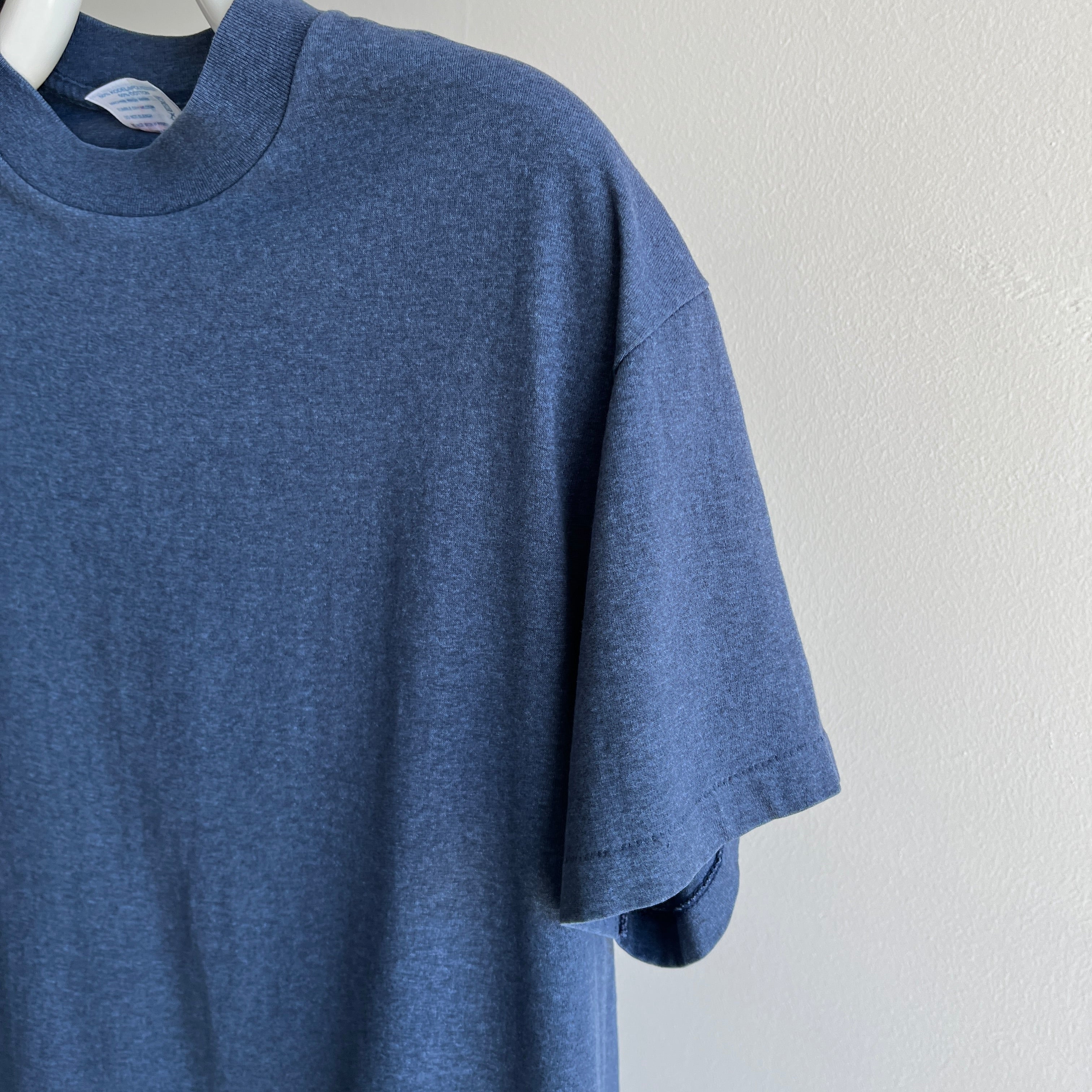 1980s Absolutely Beautiful Blank Navy T-Shirt - Above Average