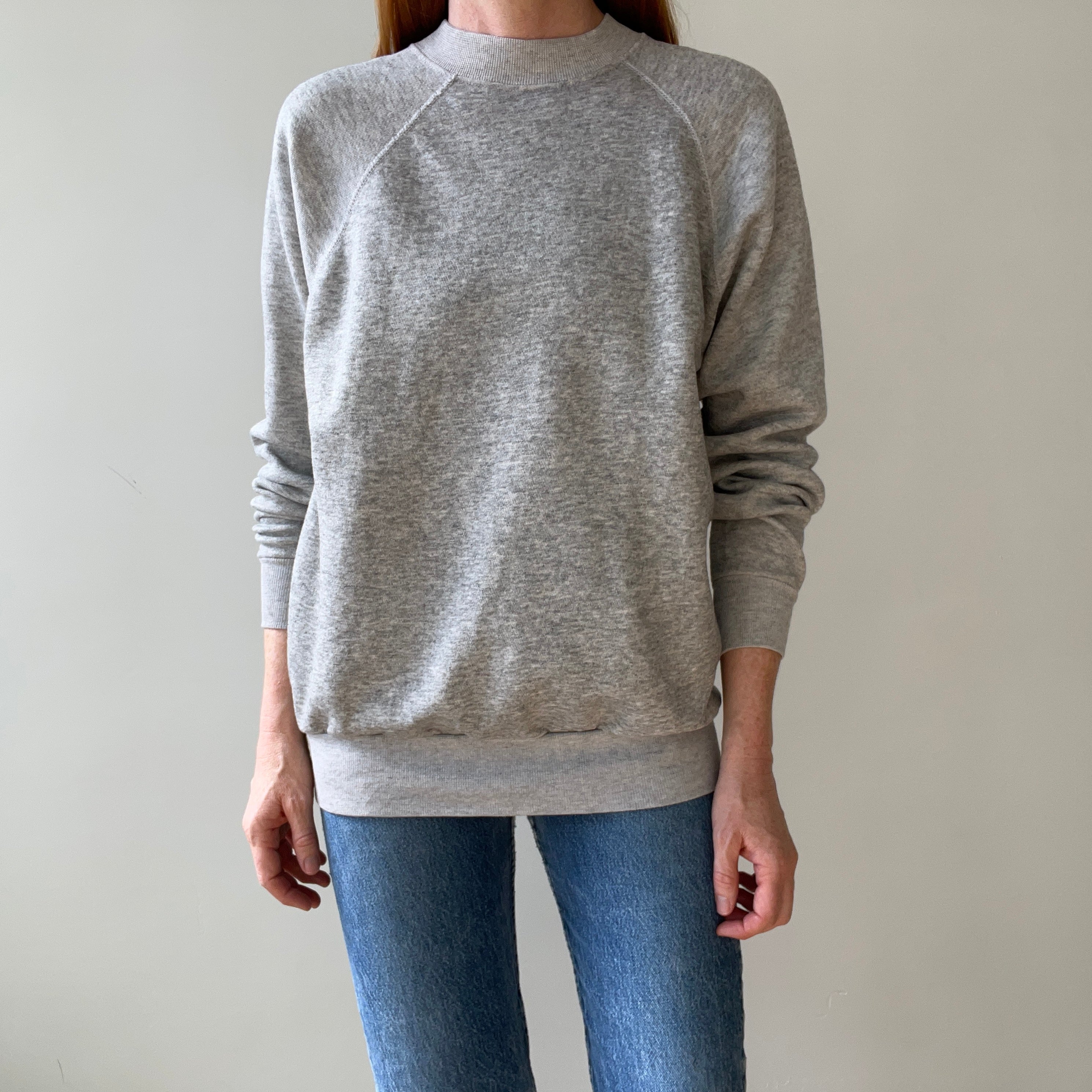 00s Heavy Weight Blank Black Sweatshirt par FOTL - Structuré