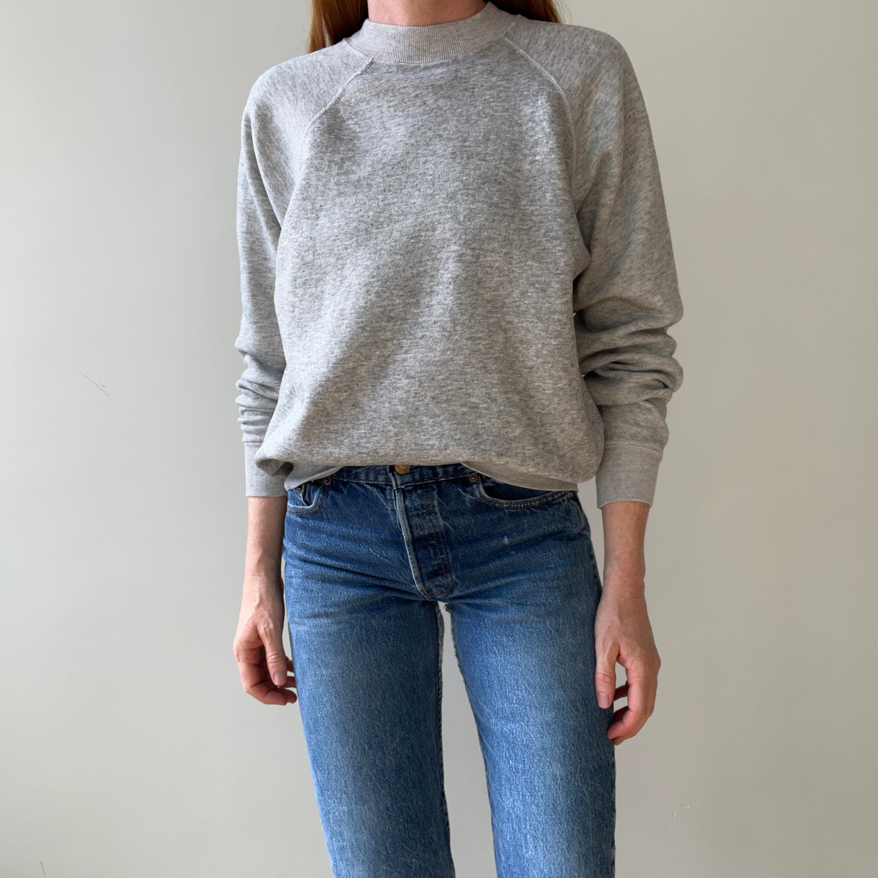 00s Heavy Weight Blank Black Sweatshirt par FOTL - Structuré