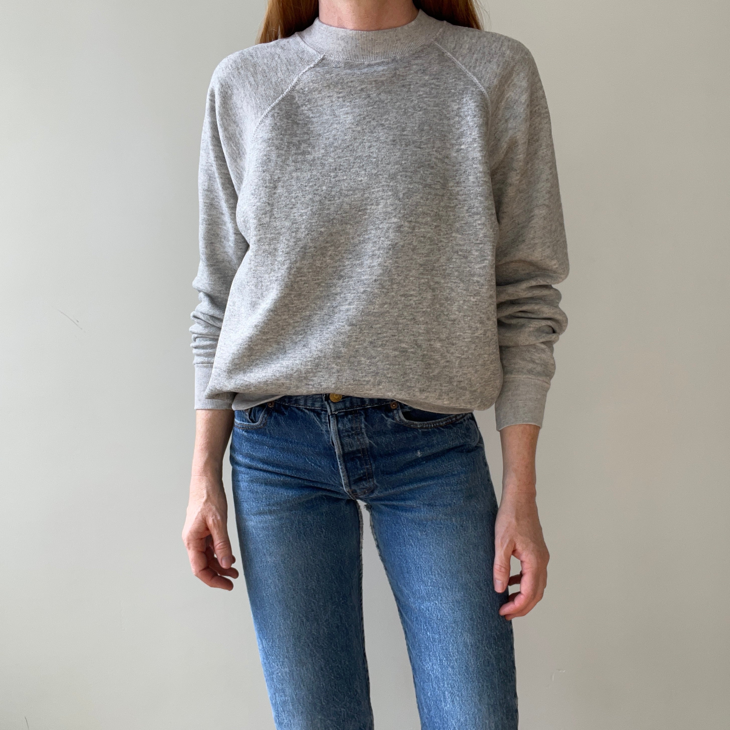 00s Heavy Weight Blank Black Sweatshirt par FOTL - Structuré