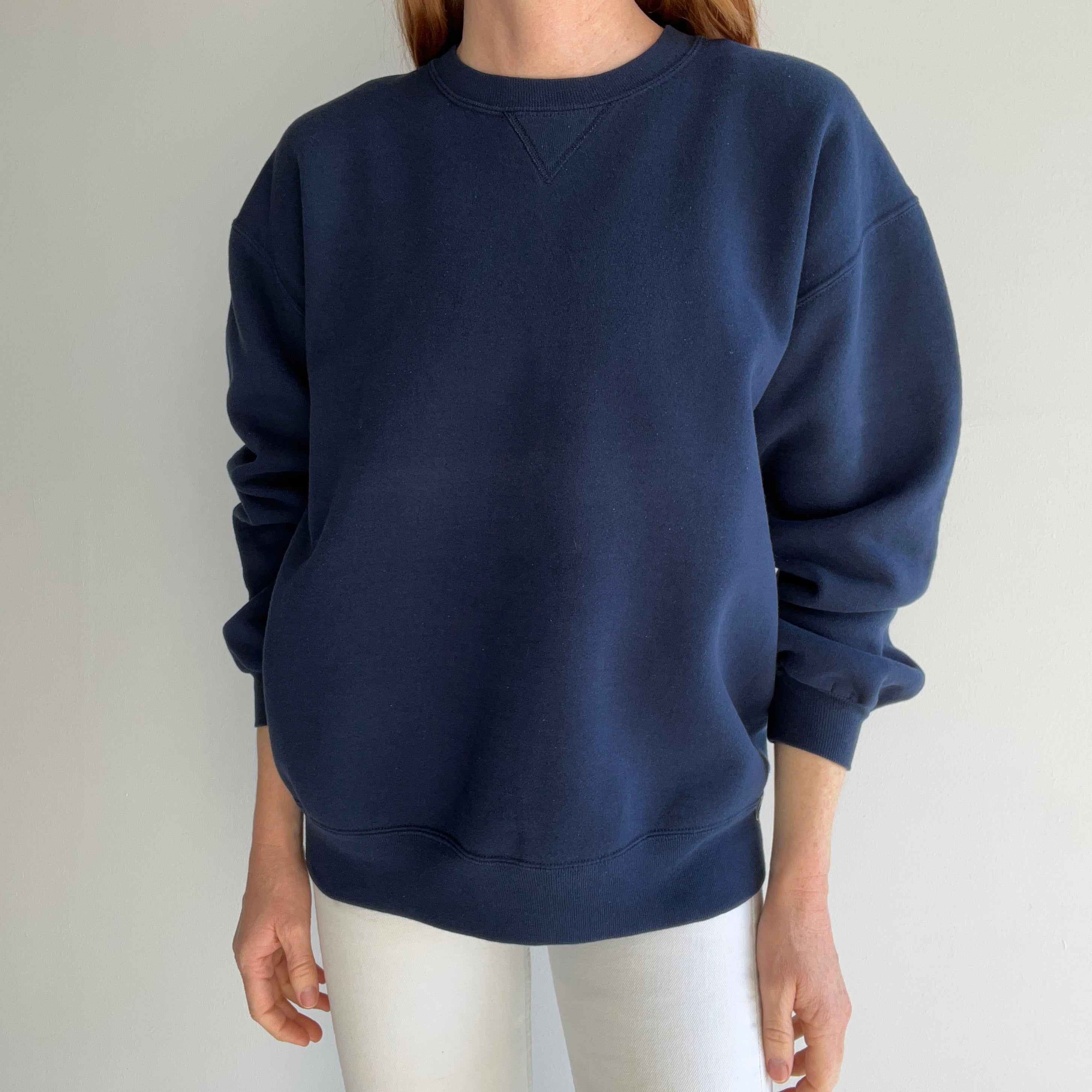 1980s USA Made *Perfectly* Russell Navy Single Gusset Sweatshirt - SWOOOOOON