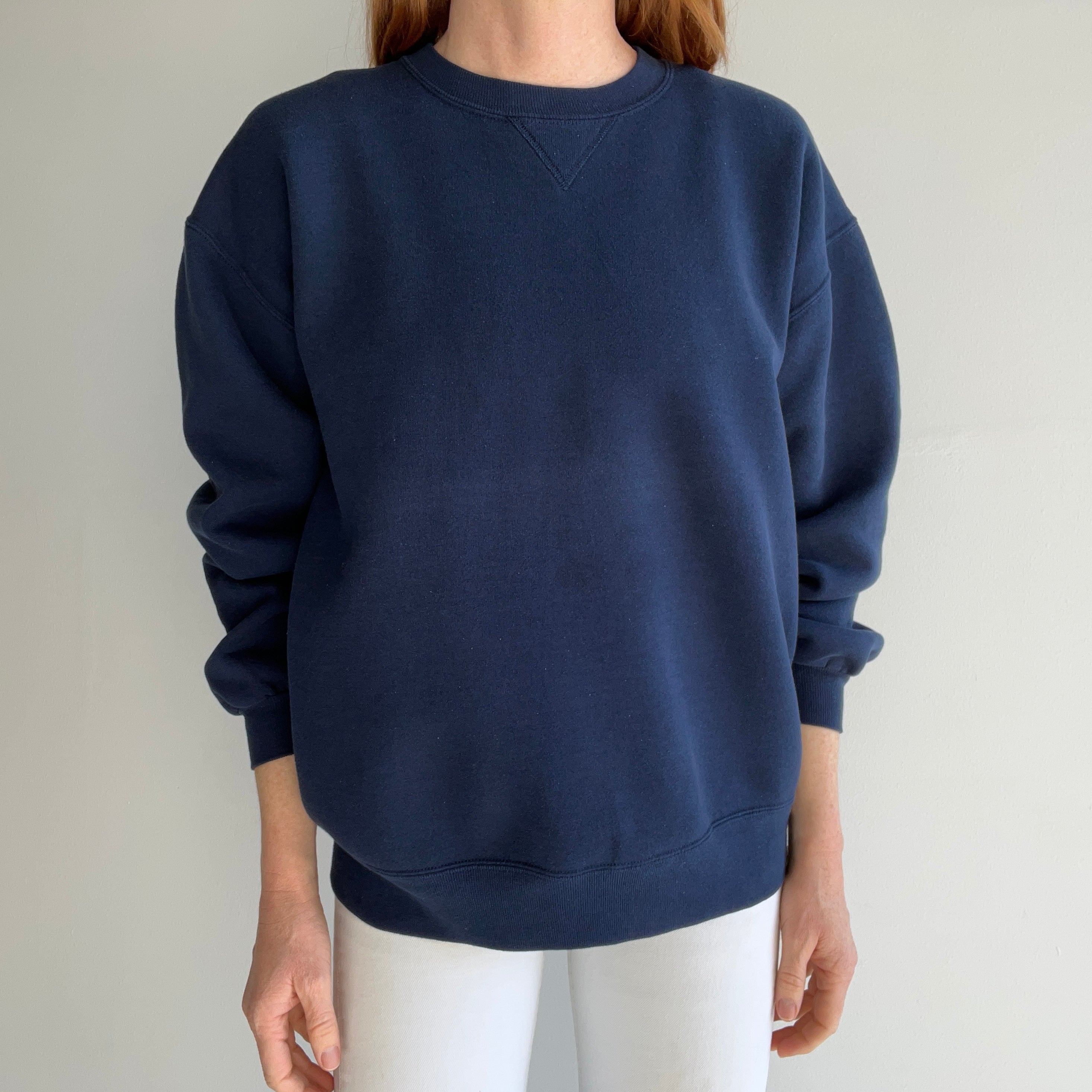 1980s USA Made *Perfectly* Russell Navy Single Gusset Sweatshirt - SWOOOOOON