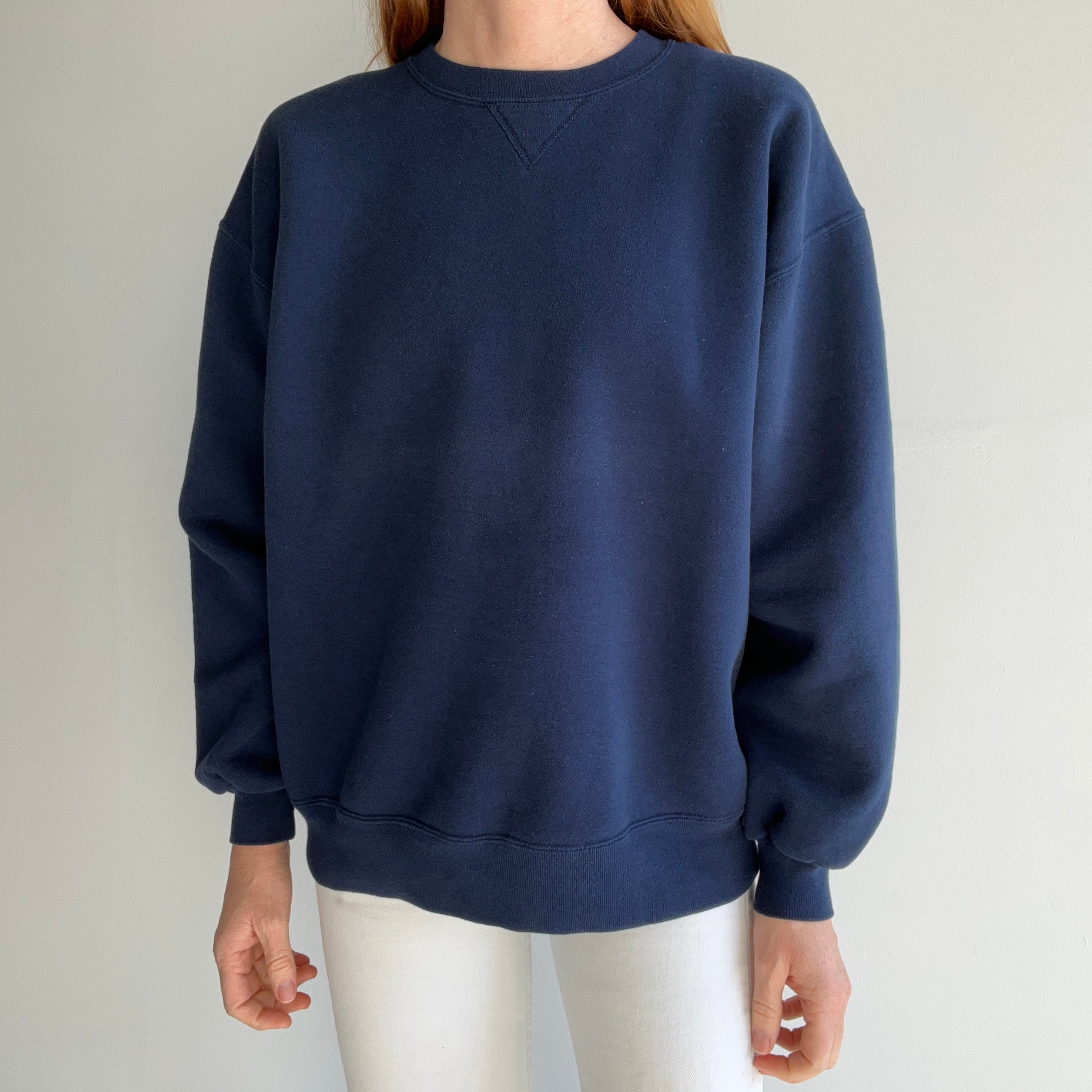 1980s USA Made *Perfectly* Russell Navy Single Gusset Sweatshirt - SWOOOOOON