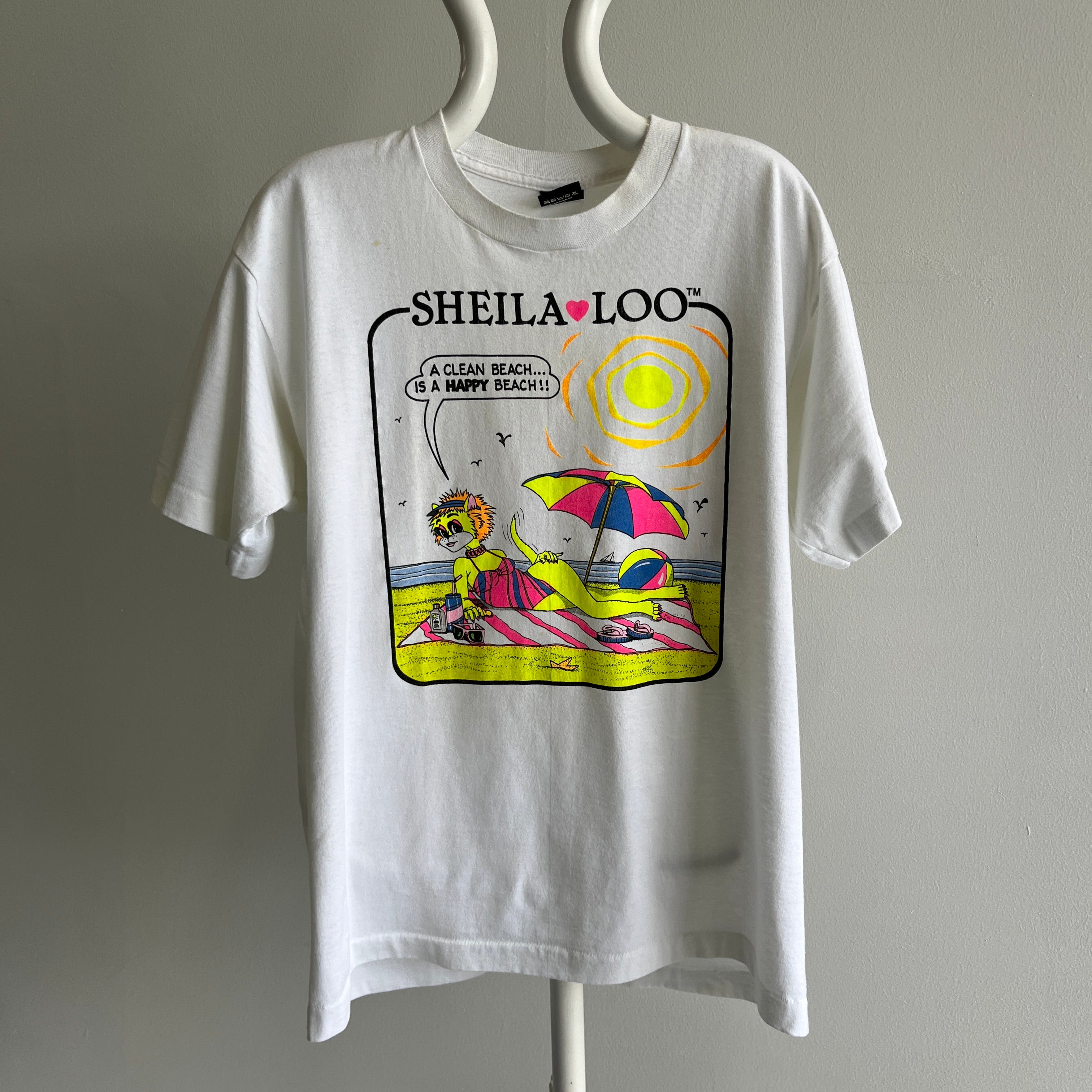 1980s Sheila Loo -  A Clean Beach Is A Happy Beach T-Shirt