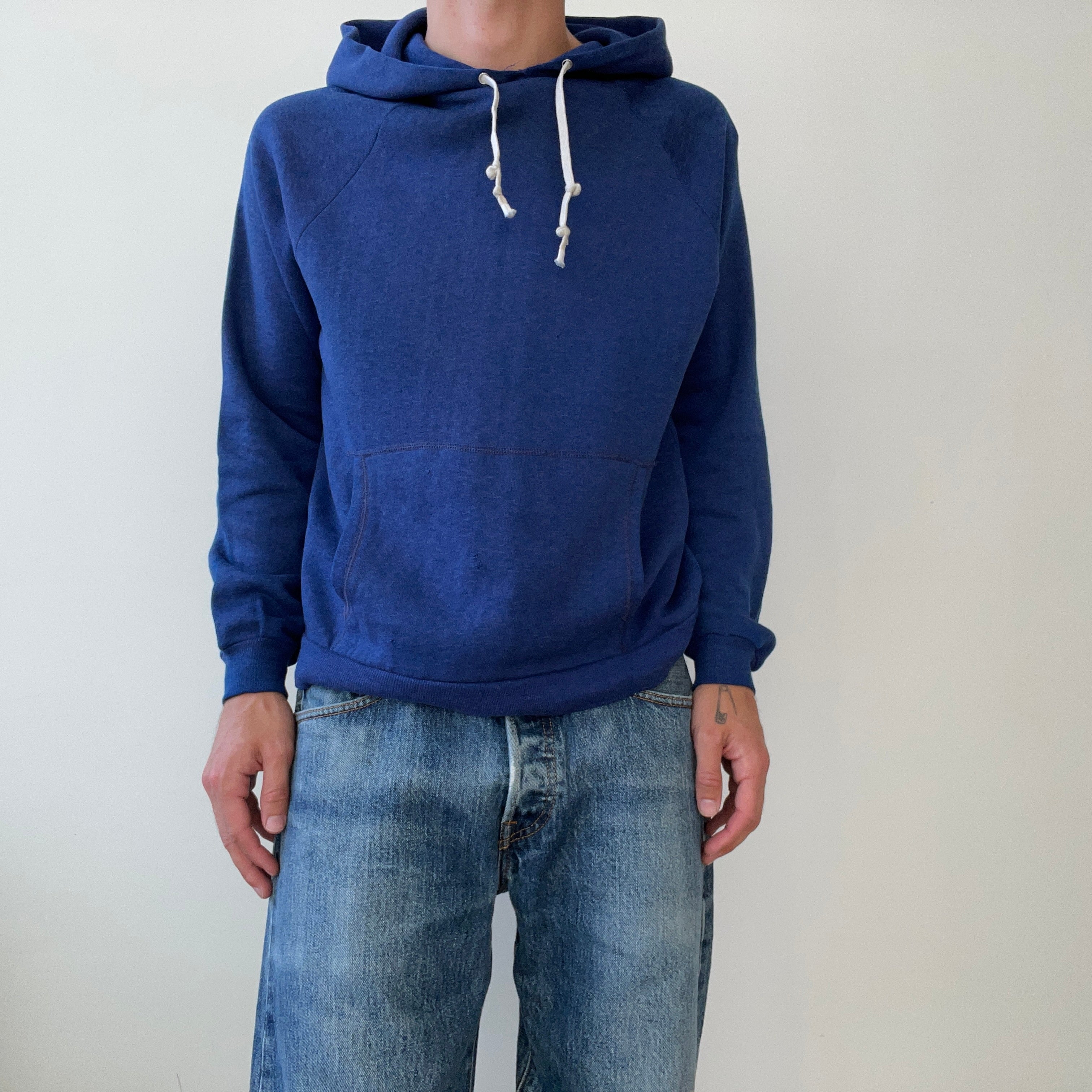 00s Heavy Weight Blank Black Sweatshirt par FOTL - Structuré