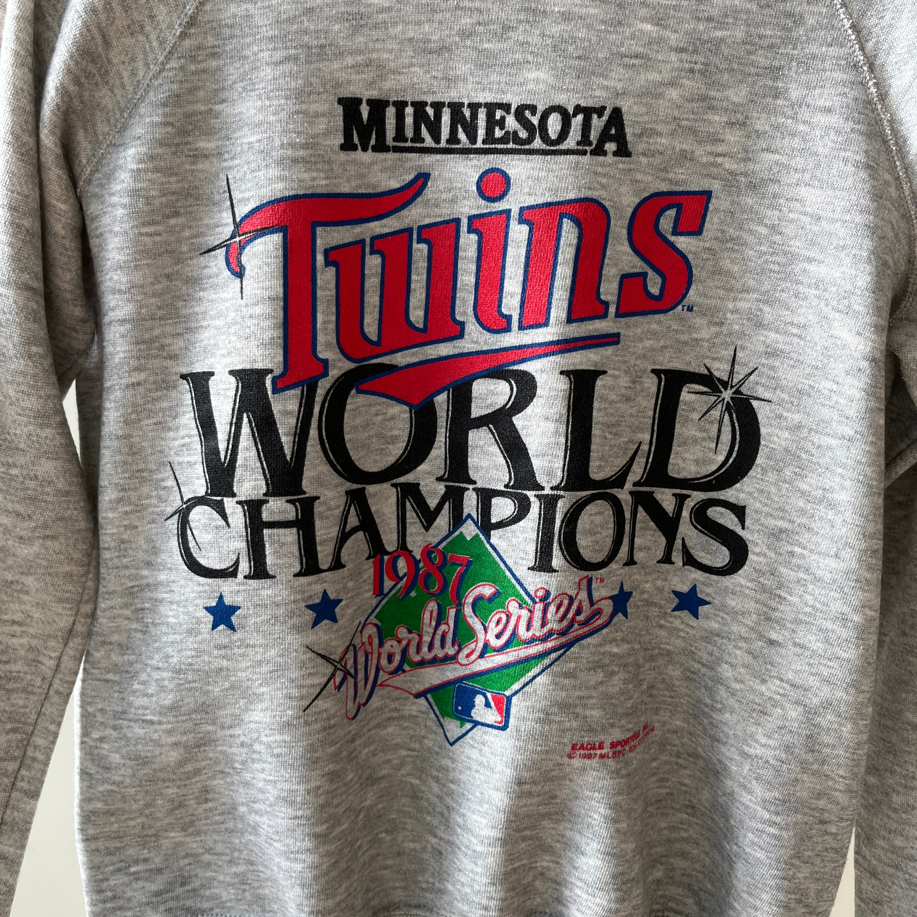 1987 Grey Minnesota Twins Raglan Sweatshirt - !!!