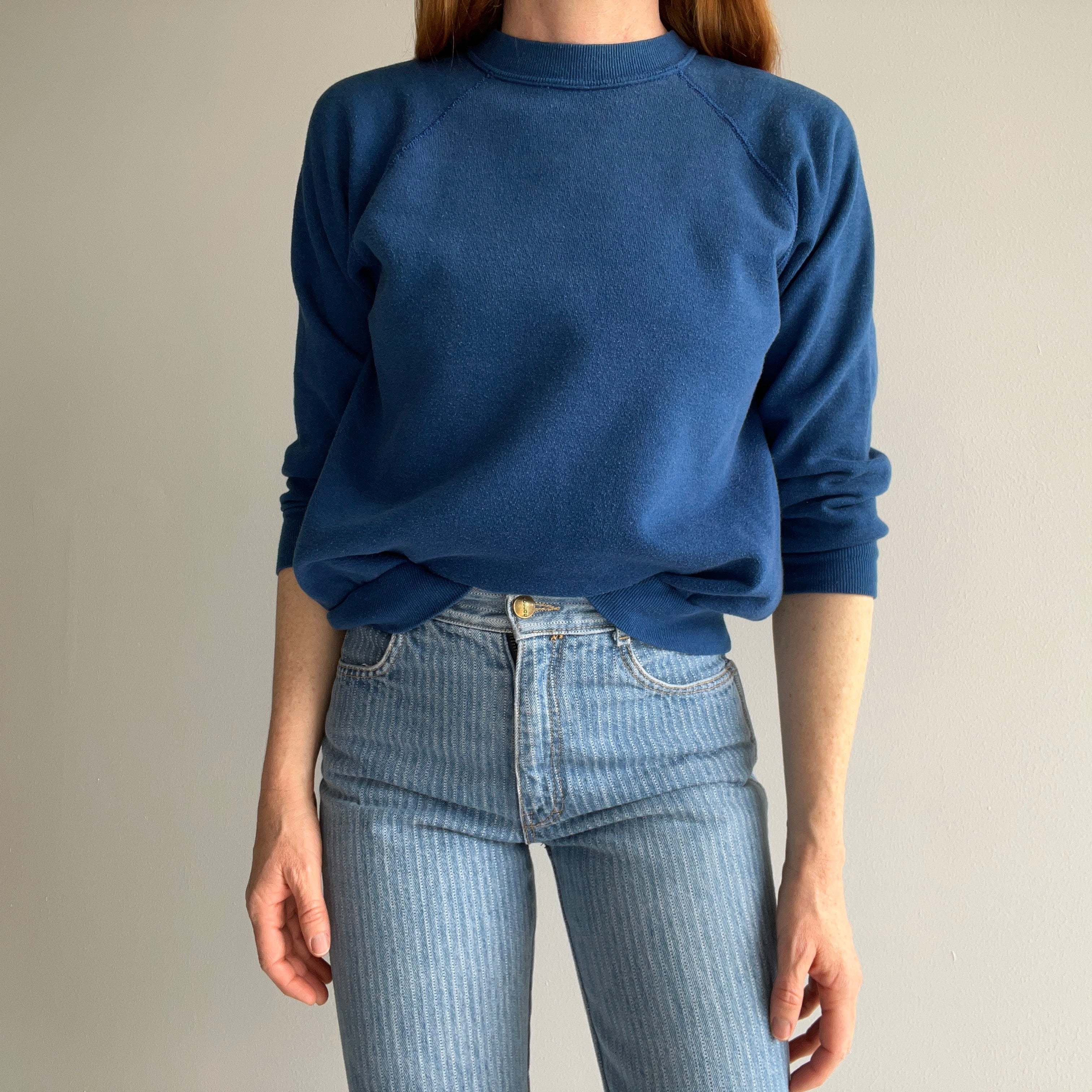 1970/80s Blank Blue Raglan - Great Shorter Fit