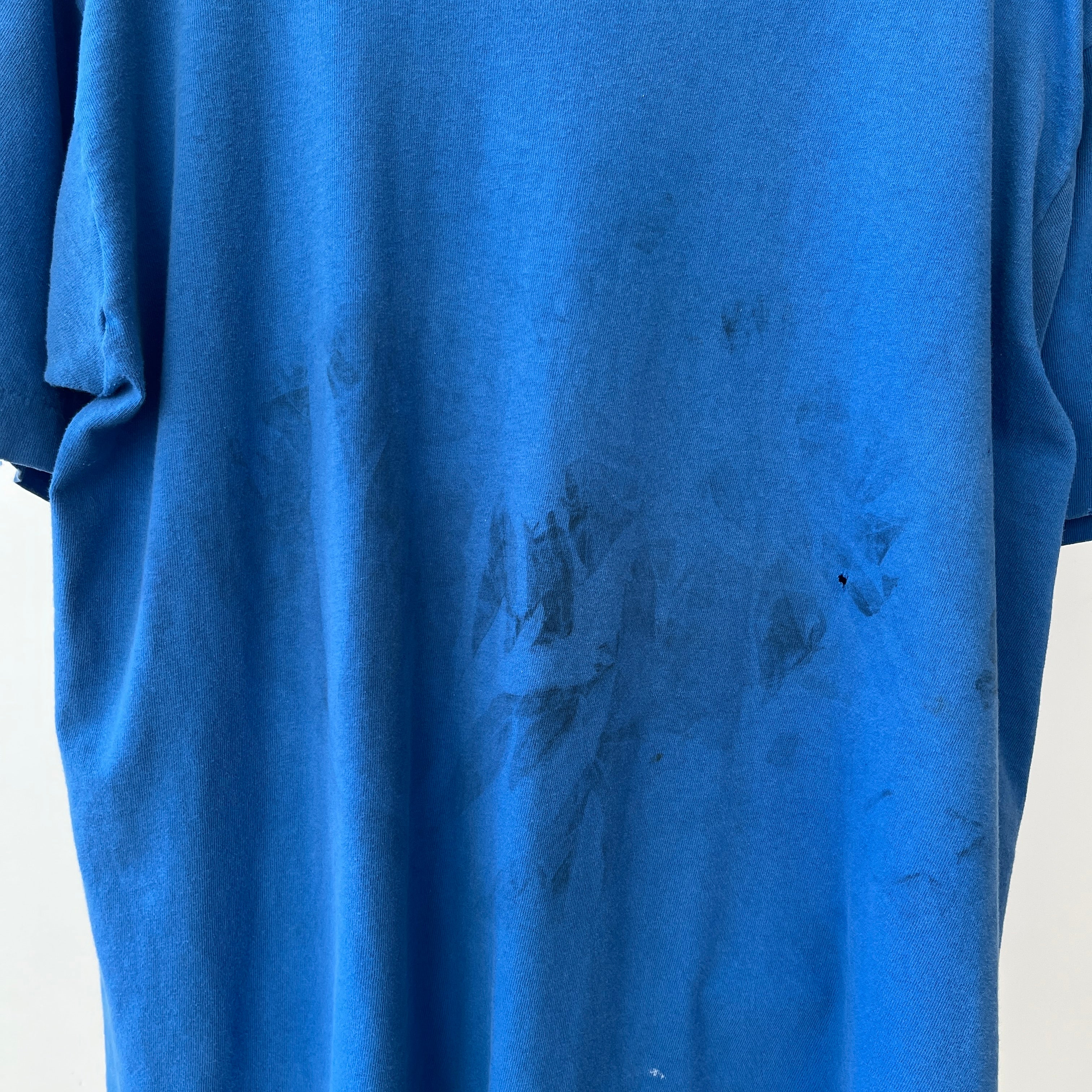 1980s/90s Thrashed Blank Blue Fruit Of The Loom T Shirt